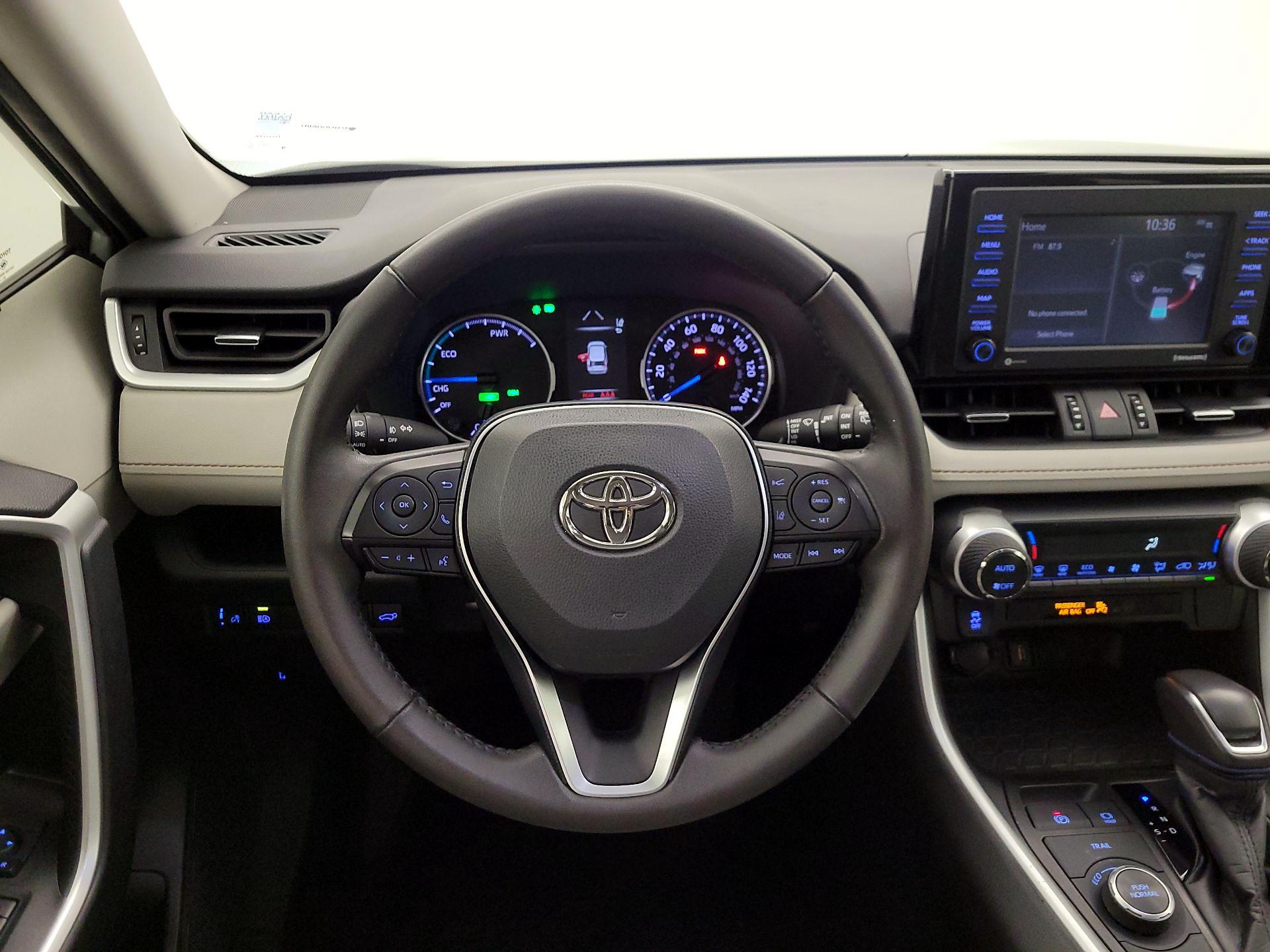 Thumbnail: 2022 Toyota RAV4 - 10