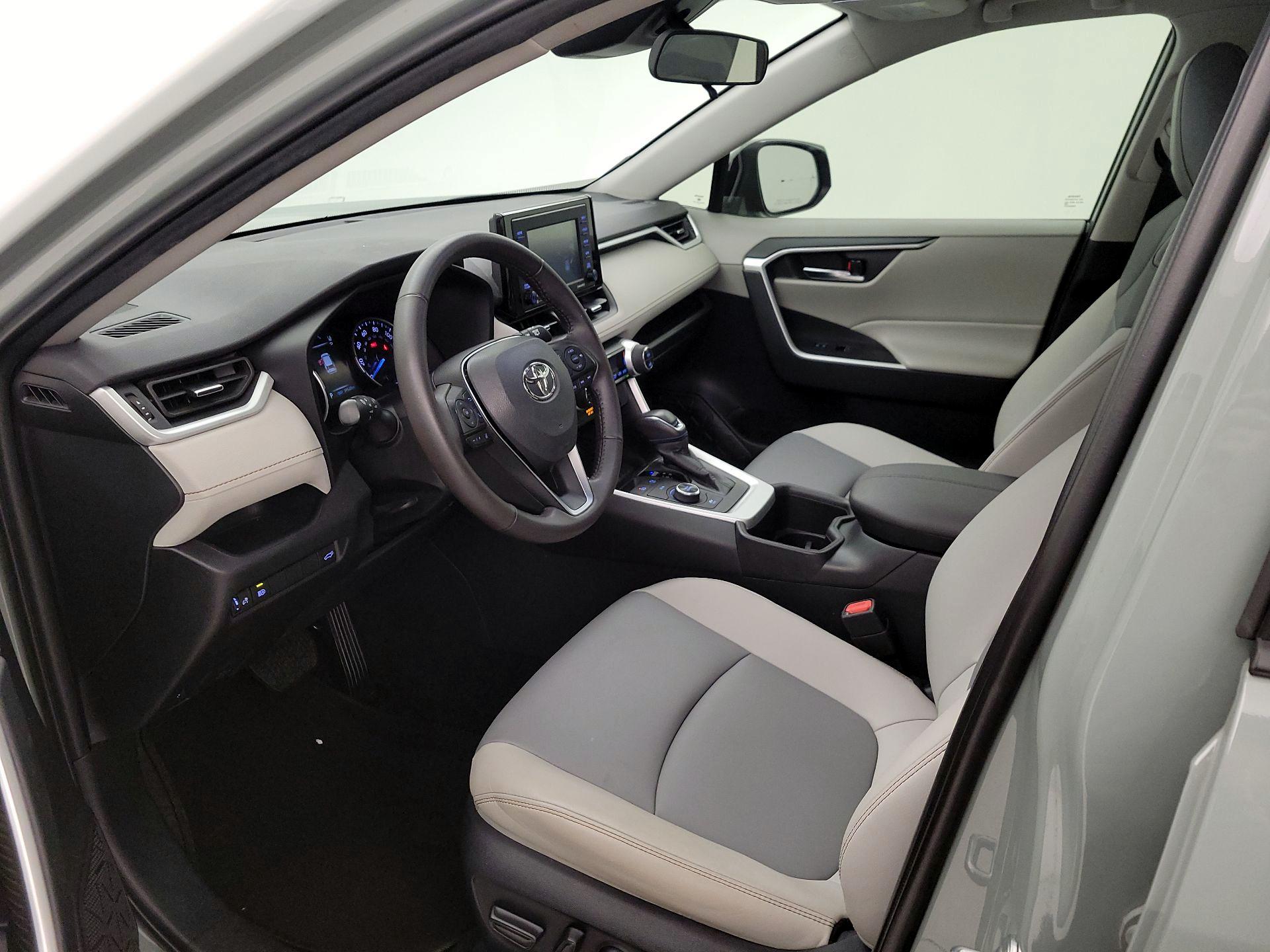 Thumbnail: 2022 Toyota RAV4 - 11