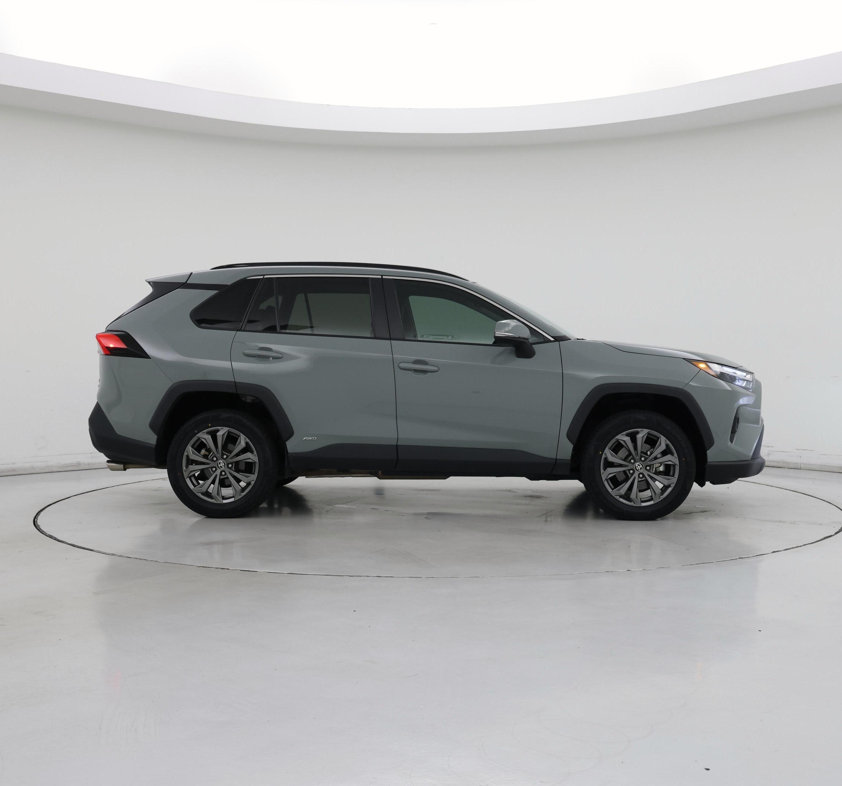 Thumbnail: 2022 Toyota RAV4 - 7