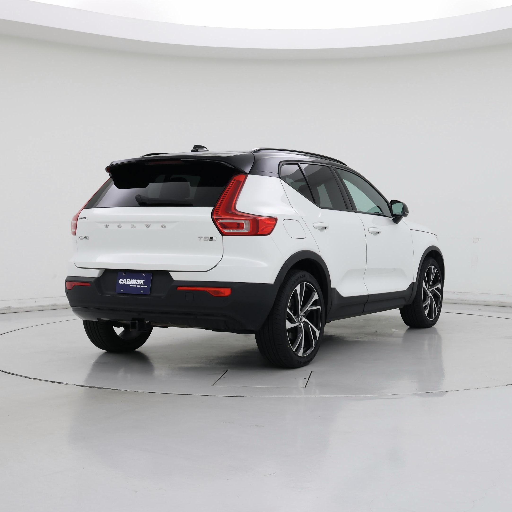 Thumbnail: 2022 Volvo XC40 - 8
