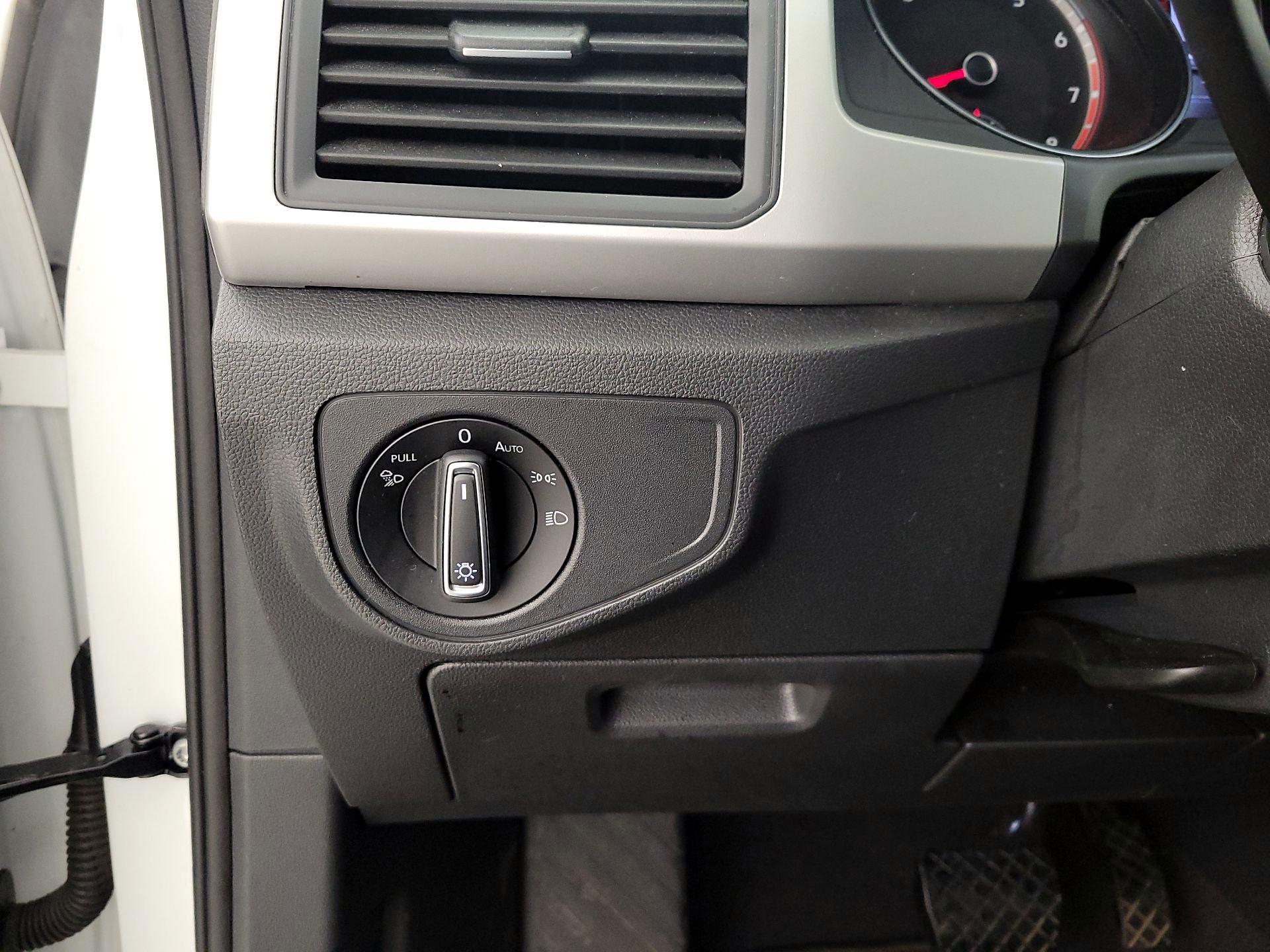 Thumbnail: 2021 Volkswagen Atlas - 13