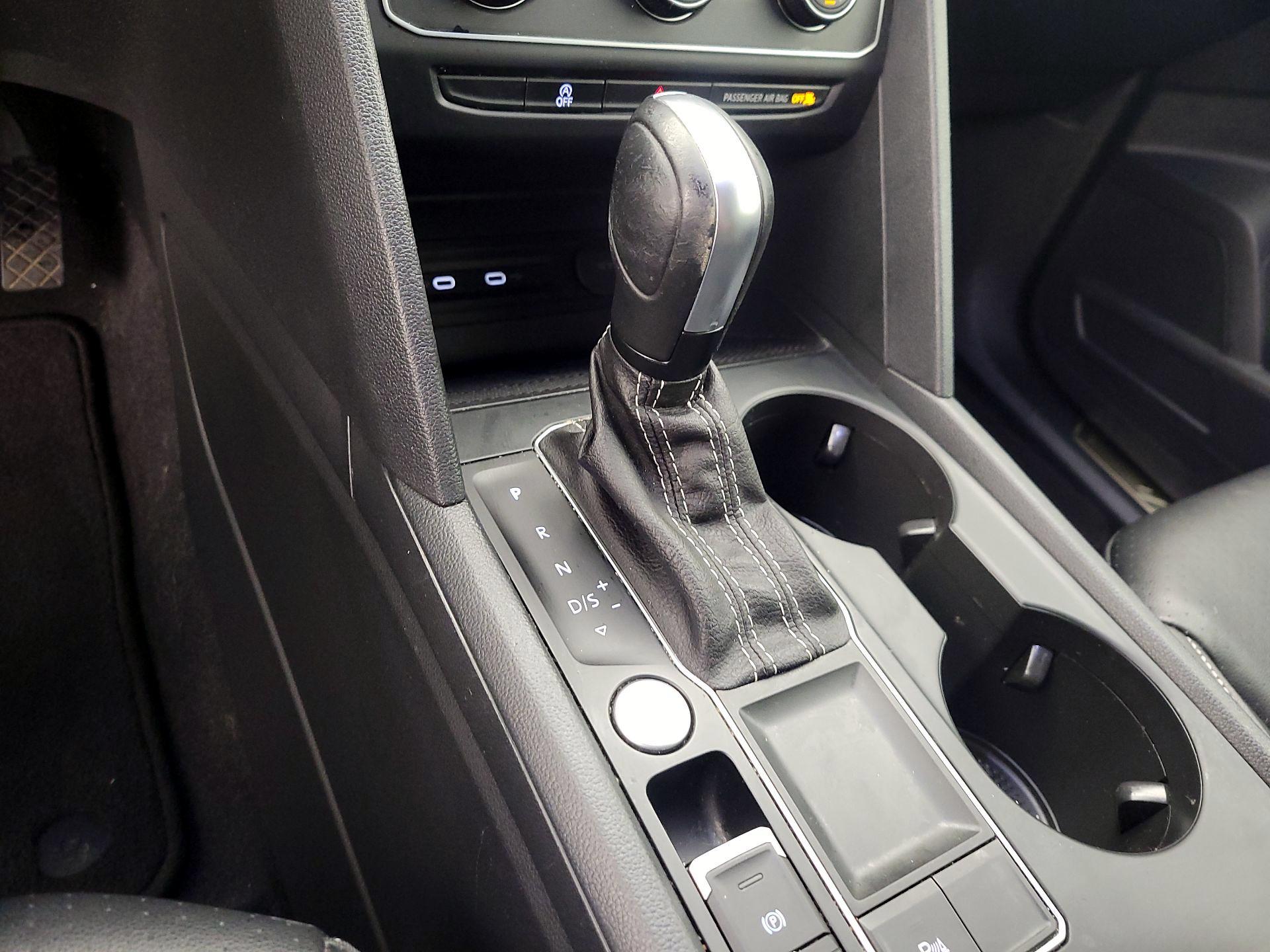 Thumbnail: 2021 Volkswagen Atlas - 17