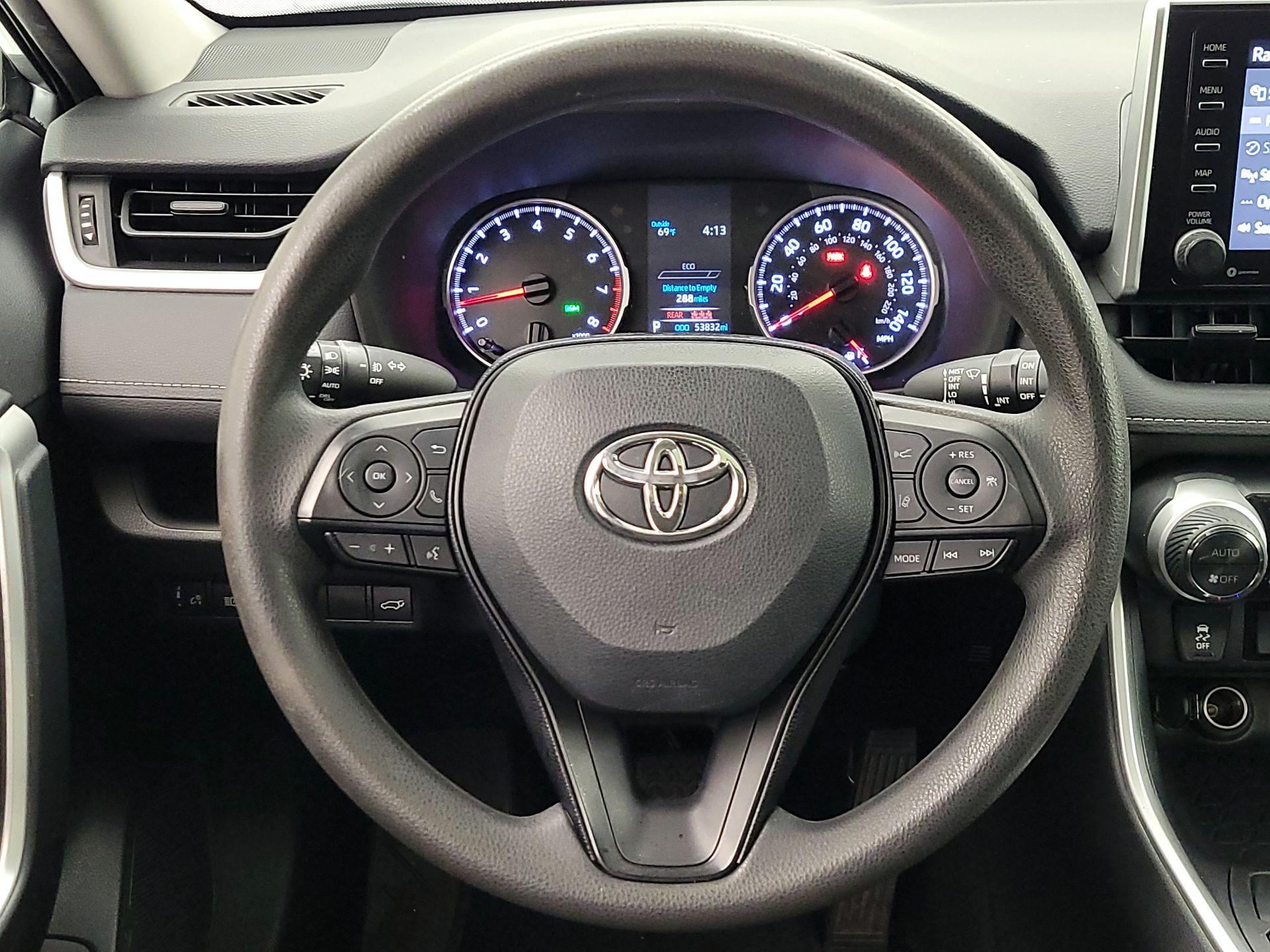 Thumbnail: 2019 Toyota RAV4 - 10
