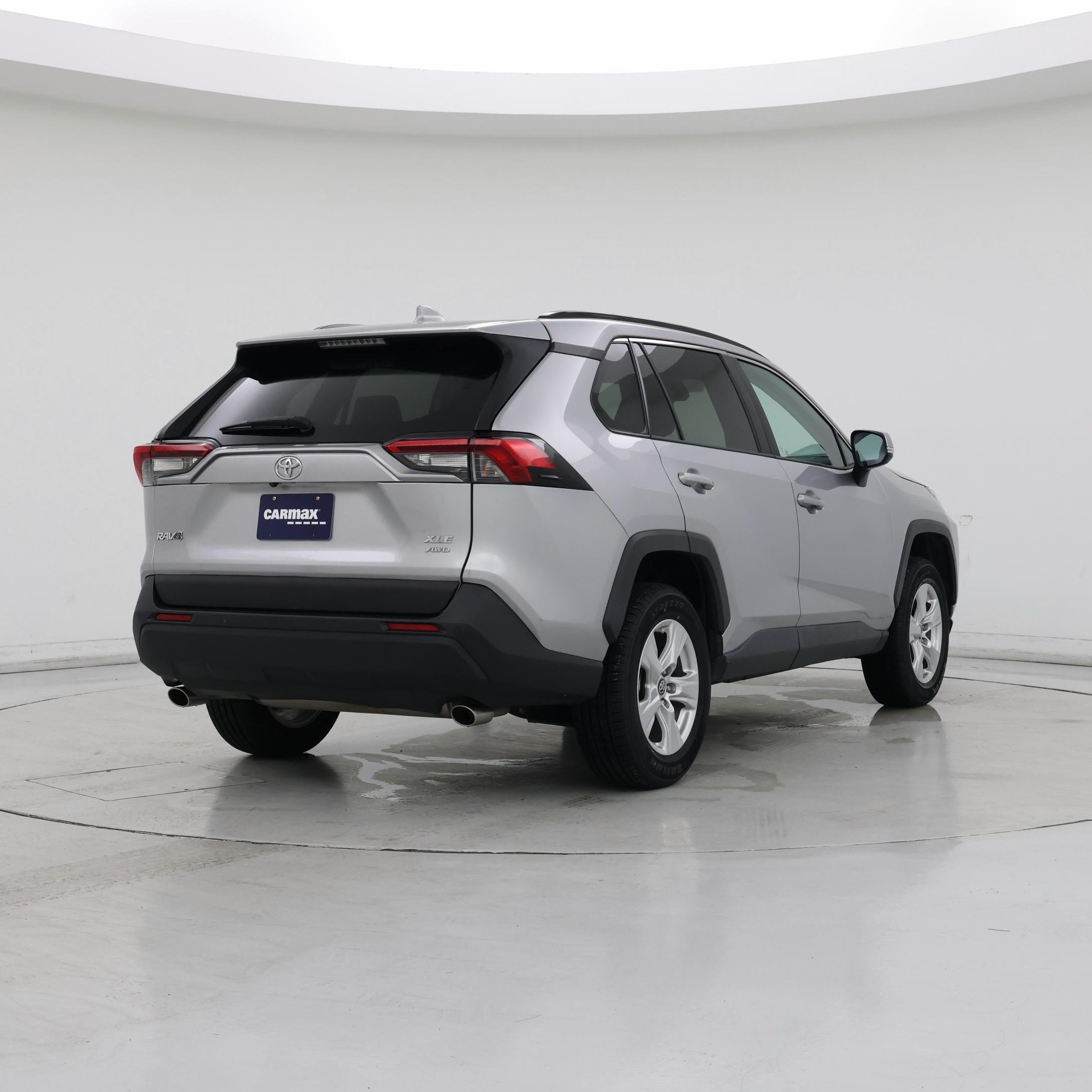 Thumbnail: 2019 Toyota RAV4 - 8