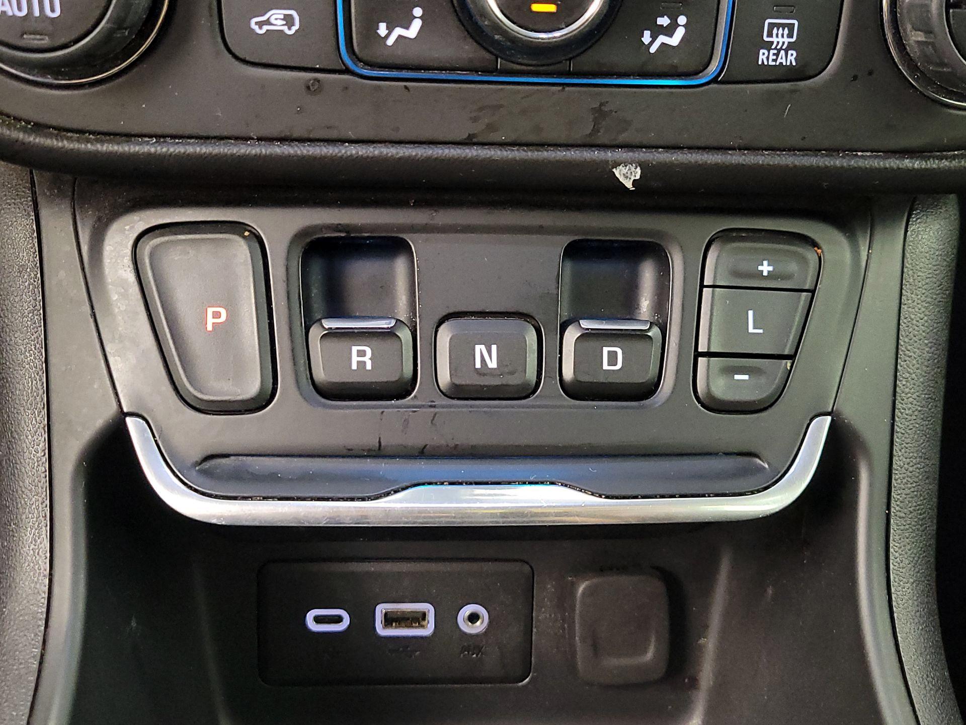 Thumbnail: 2021 GMC Terrain - 17