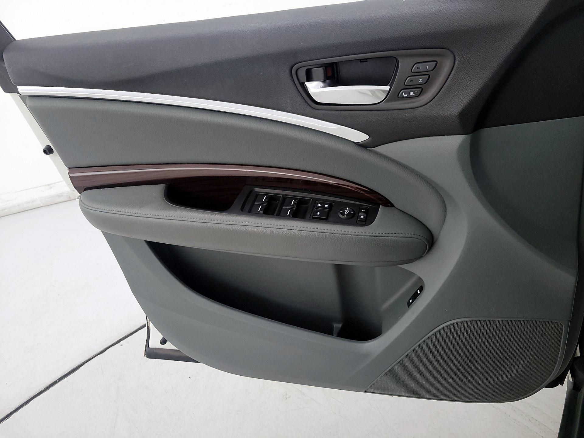 Thumbnail: 2016 Acura MDX - 12