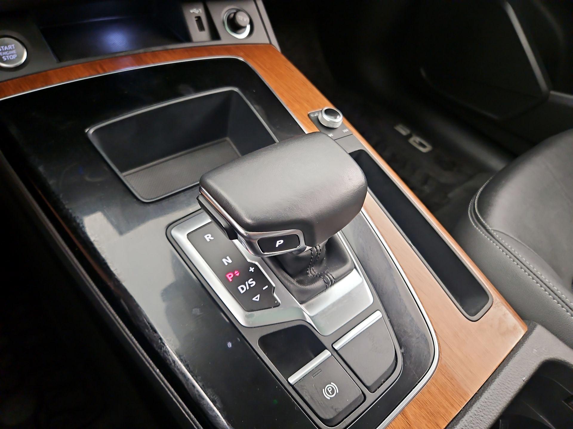 Thumbnail: 2022 Audi Q5 - 17