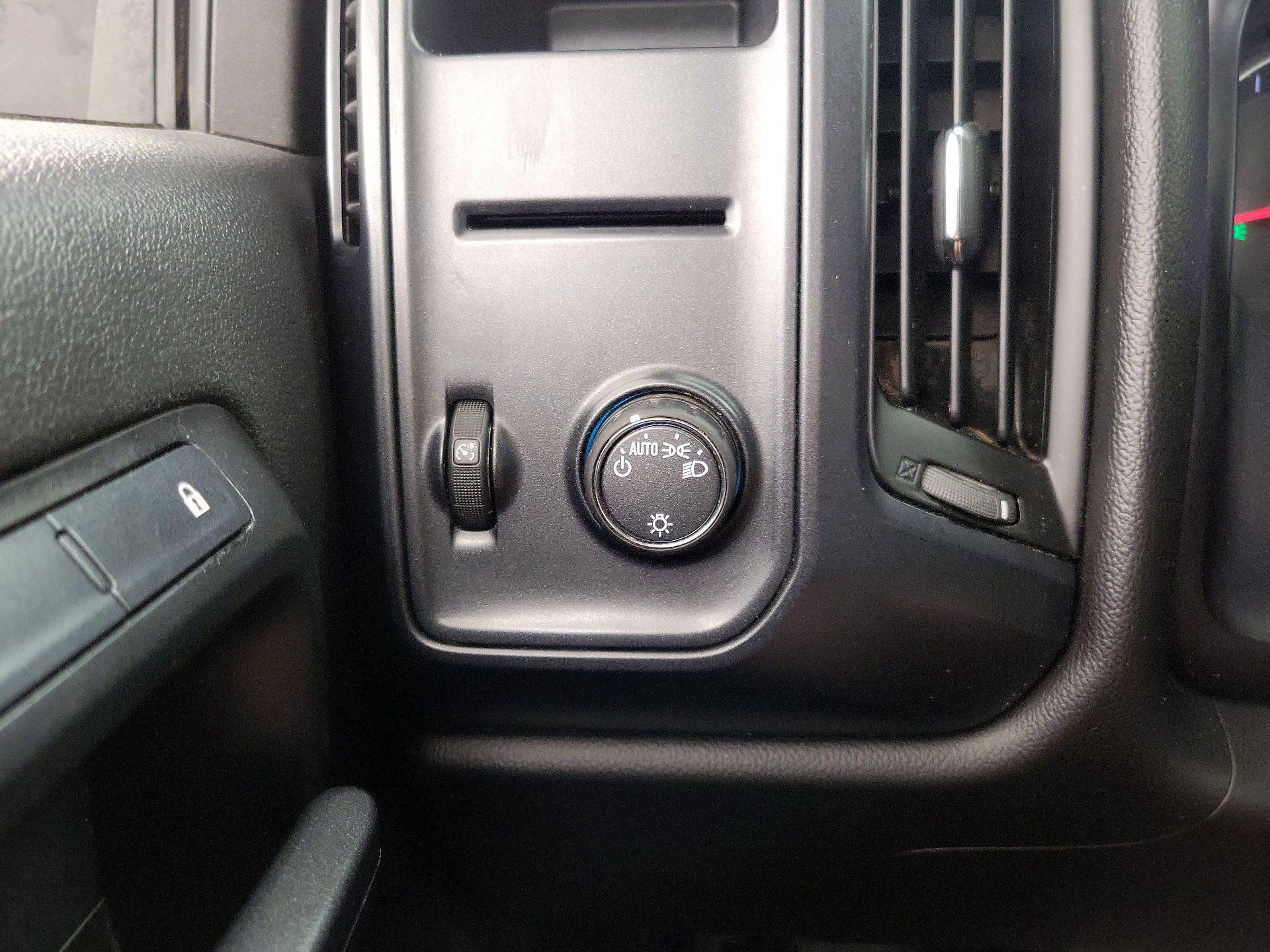 Thumbnail: 2014 Chevrolet Silverado 1500 - 13
