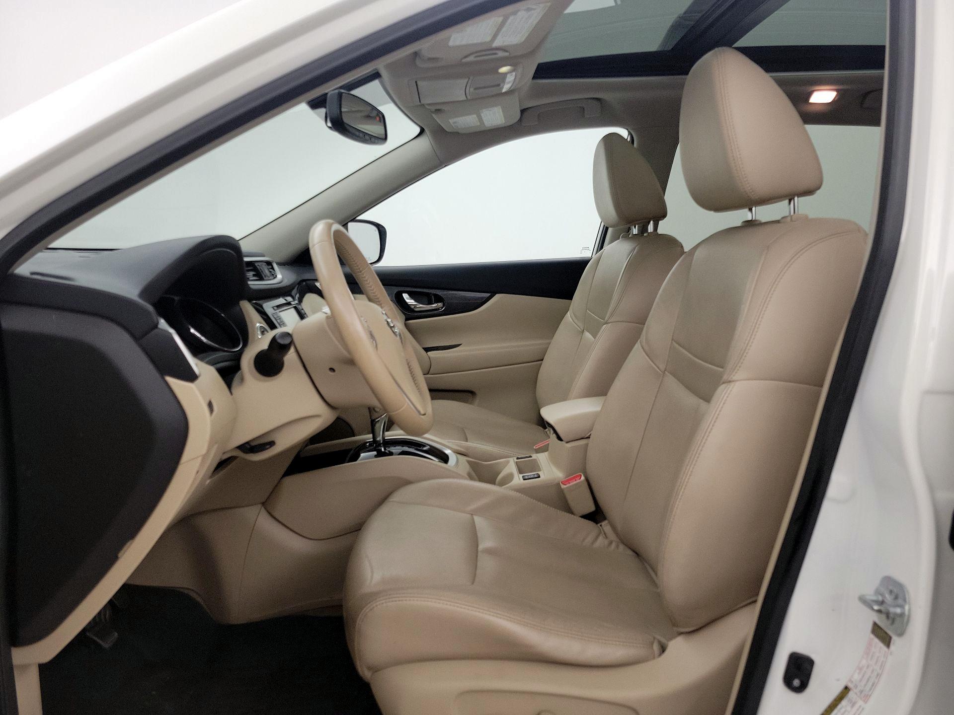 Thumbnail: 2015 Nissan Rogue - 11