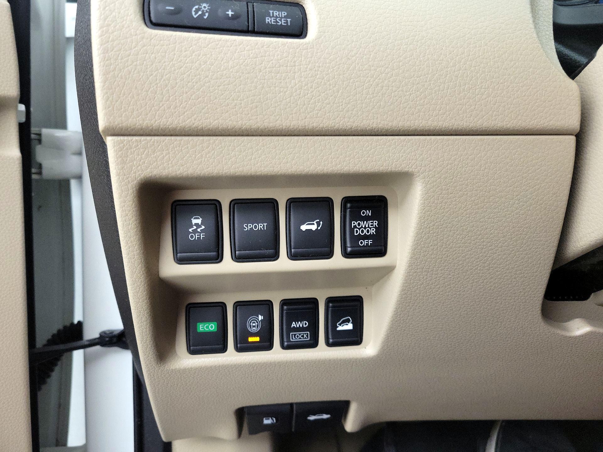 Thumbnail: 2015 Nissan Rogue - 13