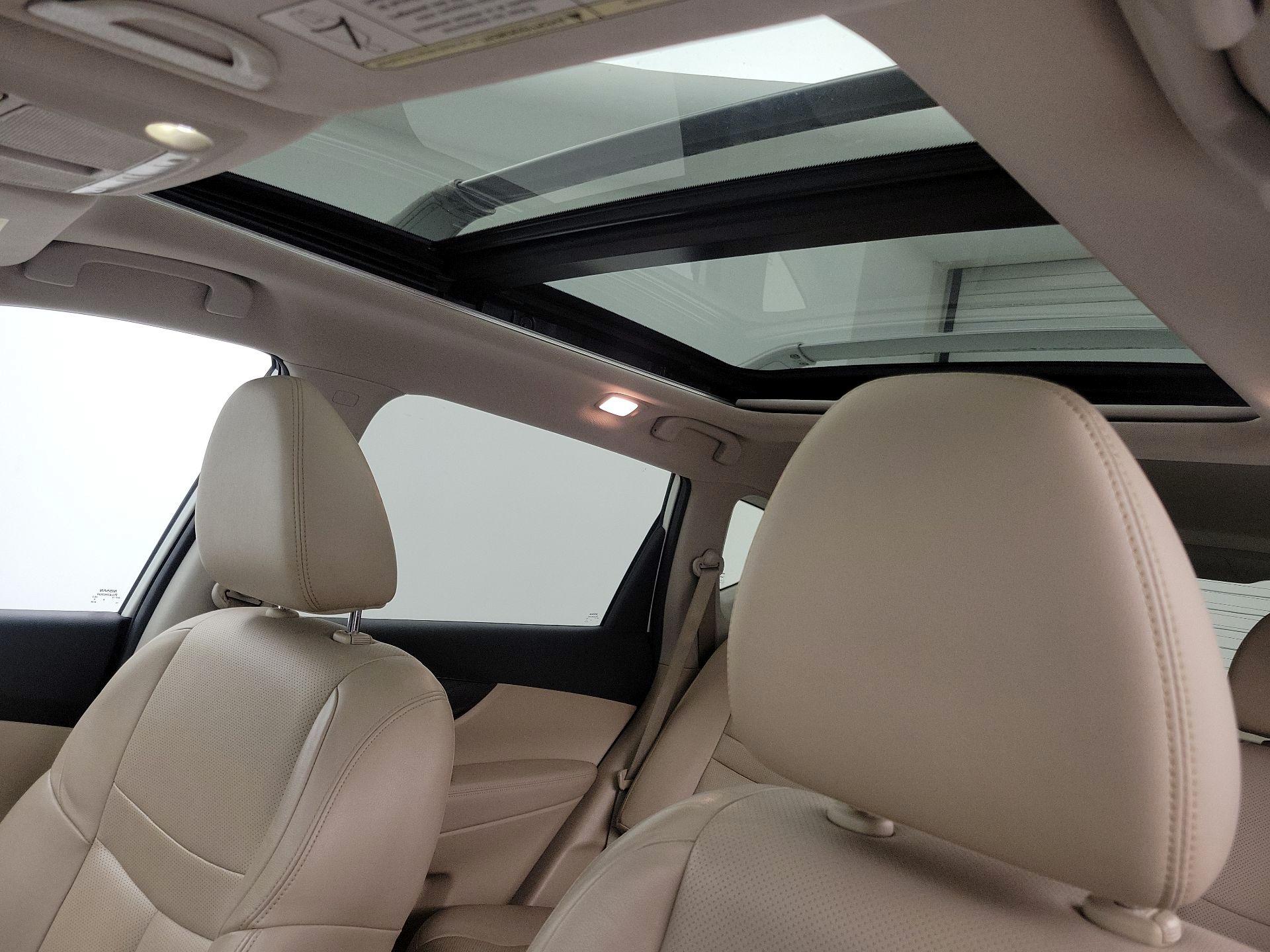 Thumbnail: 2015 Nissan Rogue - 20