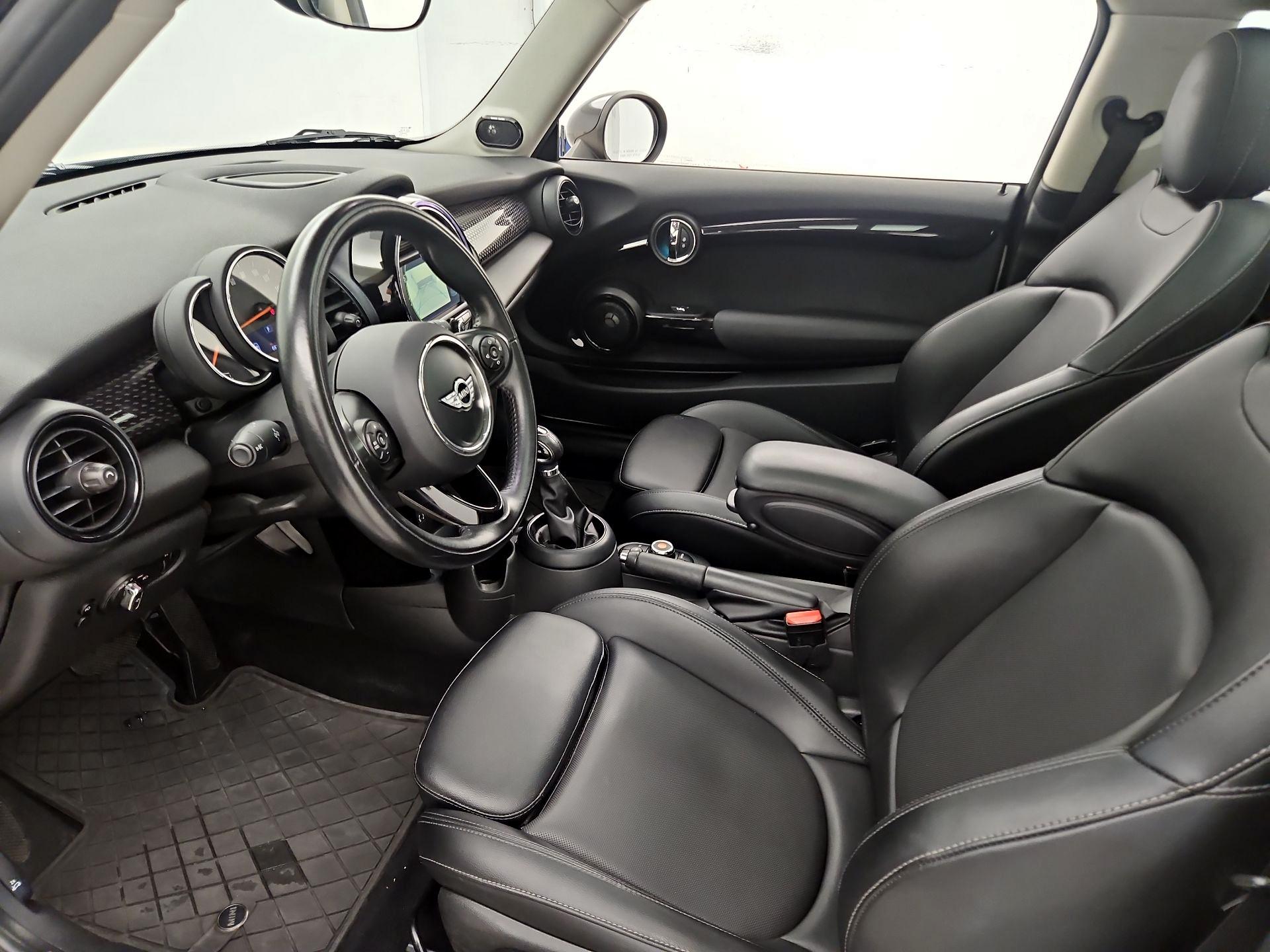 Thumbnail: 2018 MINI Cooper Hardtop - 11