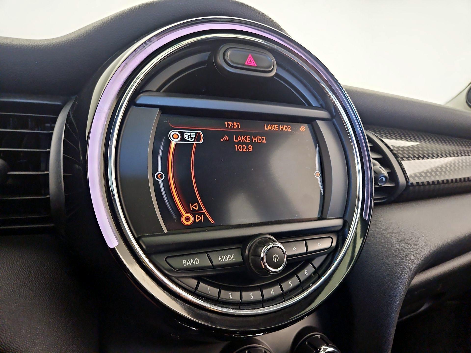 Thumbnail: 2018 MINI Cooper Hardtop - 15