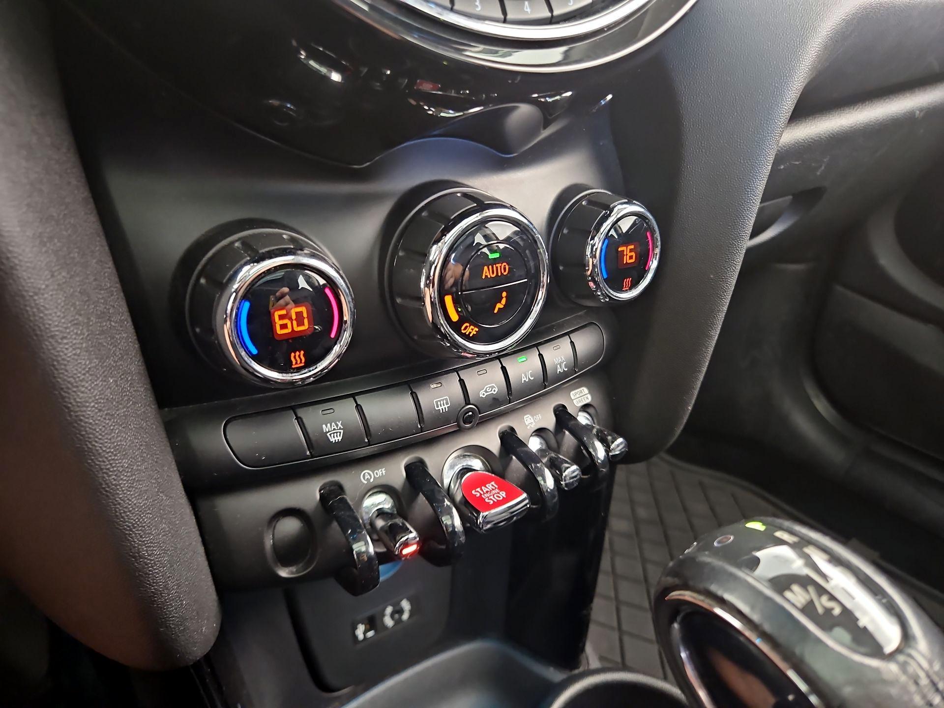 Thumbnail: 2018 MINI Cooper Hardtop - 16
