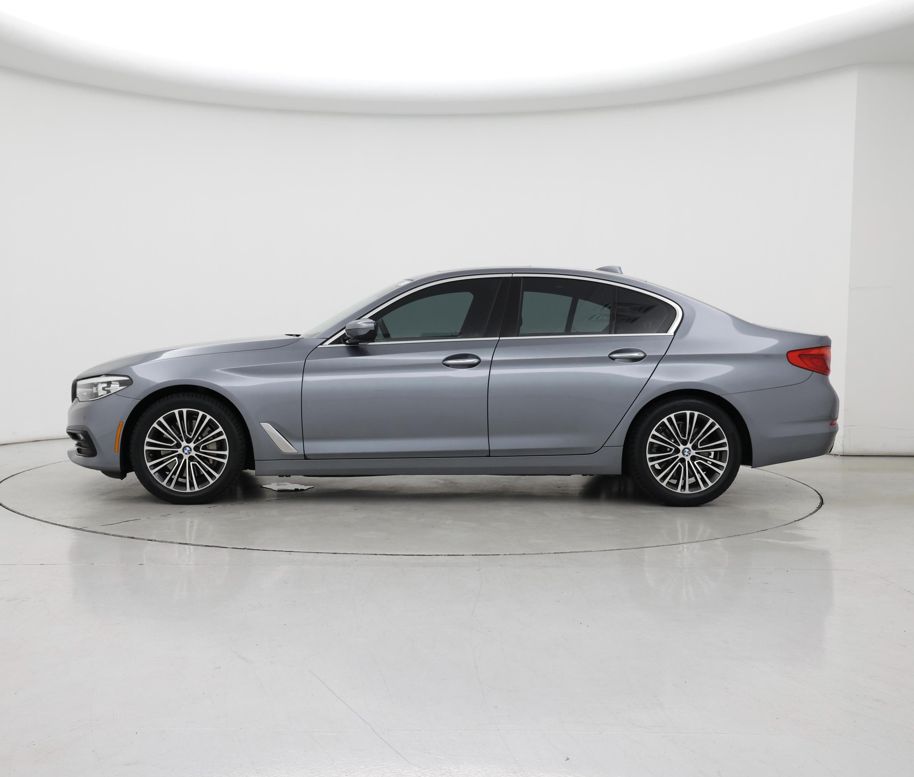 Thumbnail: 2018 BMW 5 Series - 3