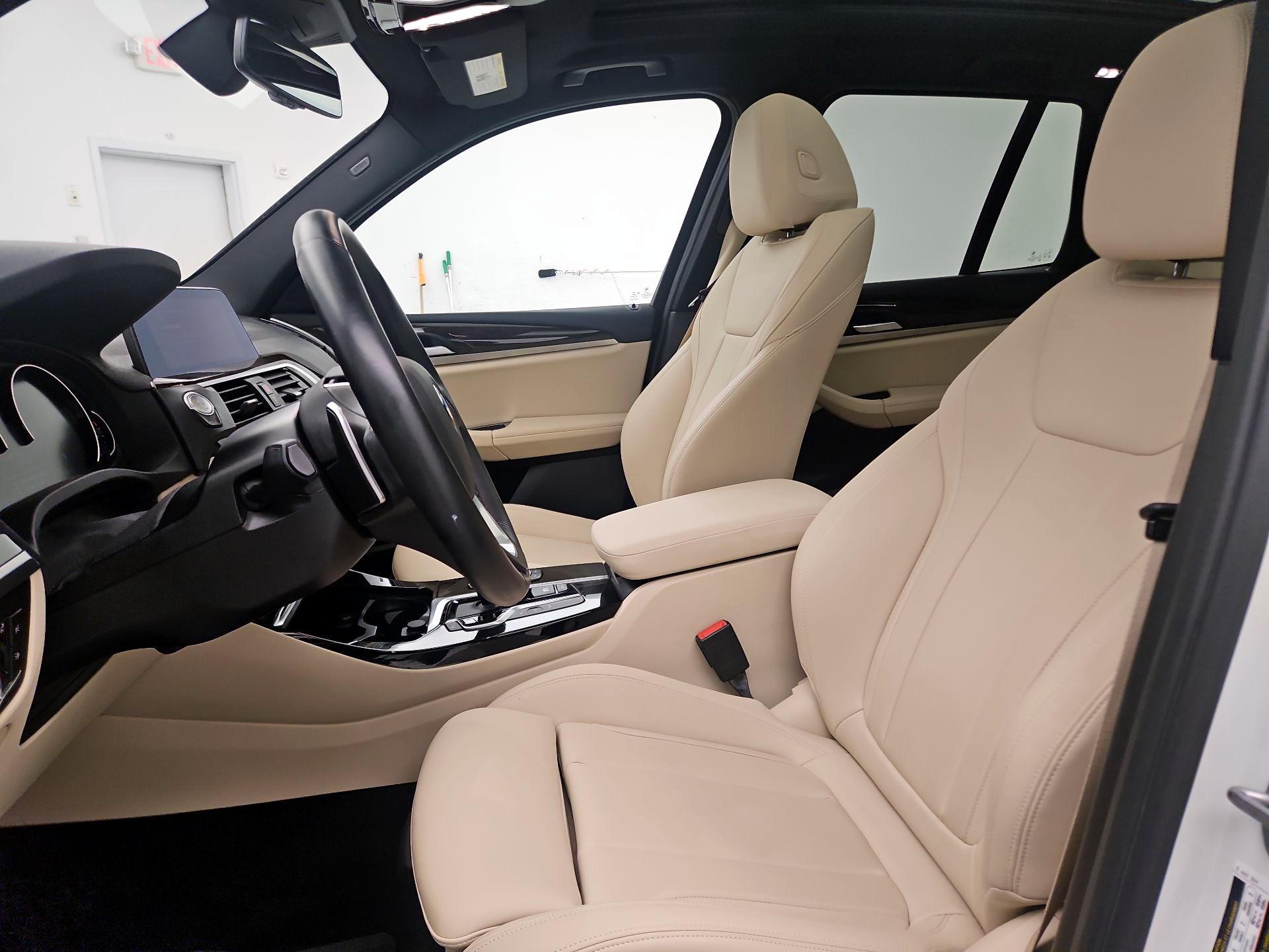 Thumbnail: 2021 BMW X3 - 11
