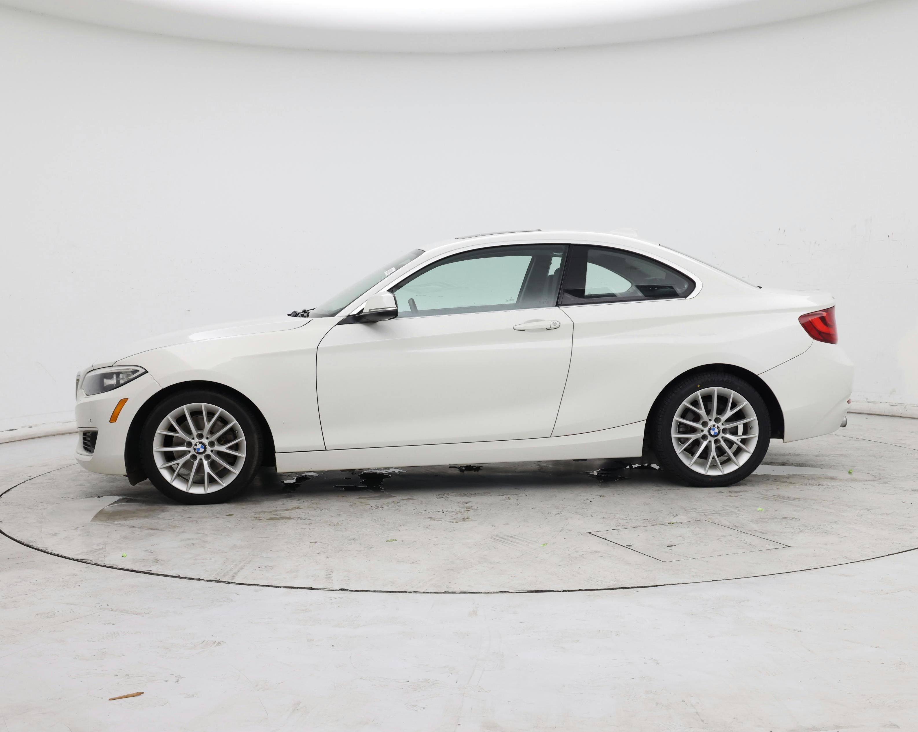 Thumbnail: 2014 BMW 2 Series - 3
