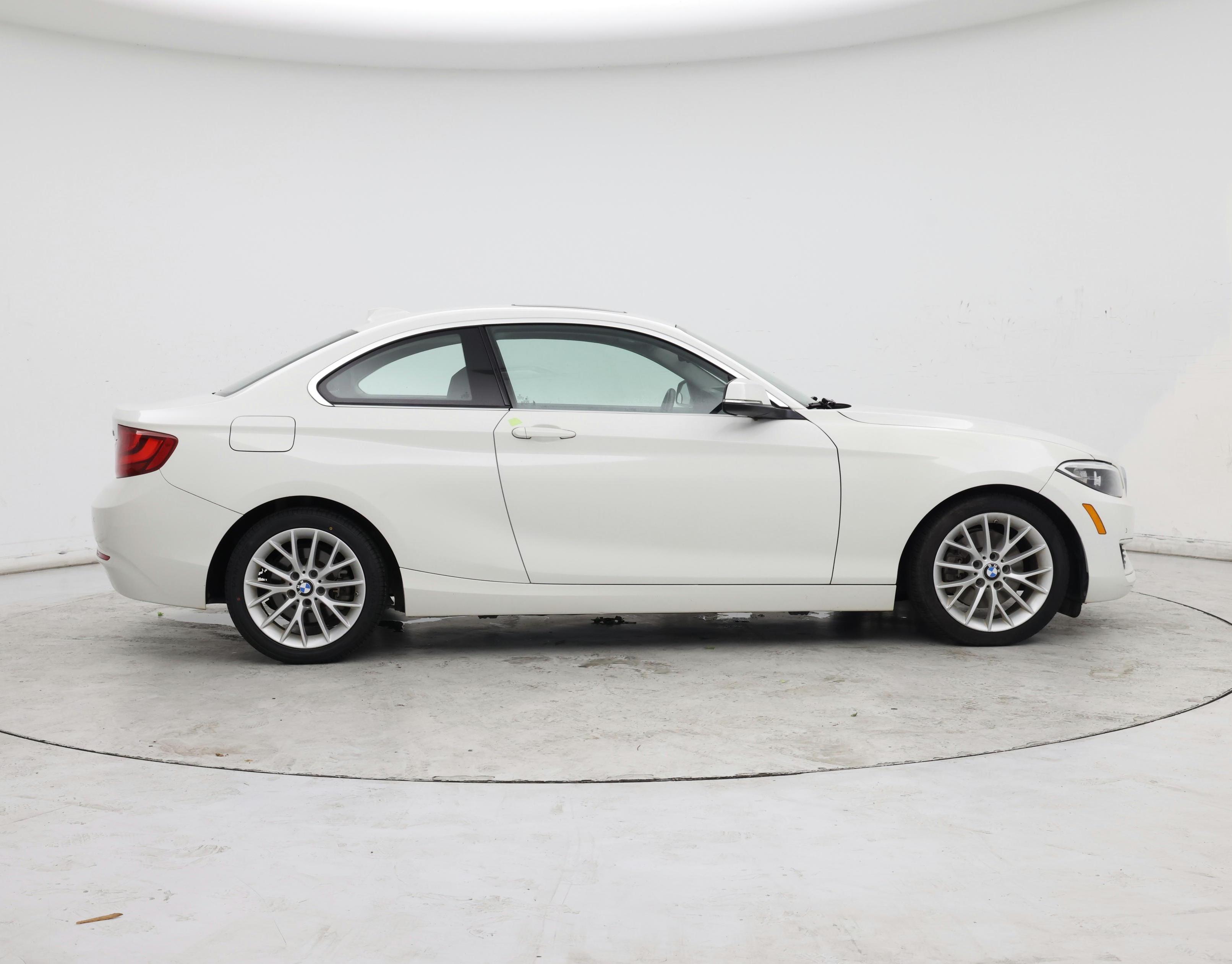Thumbnail: 2014 BMW 2 Series - 7