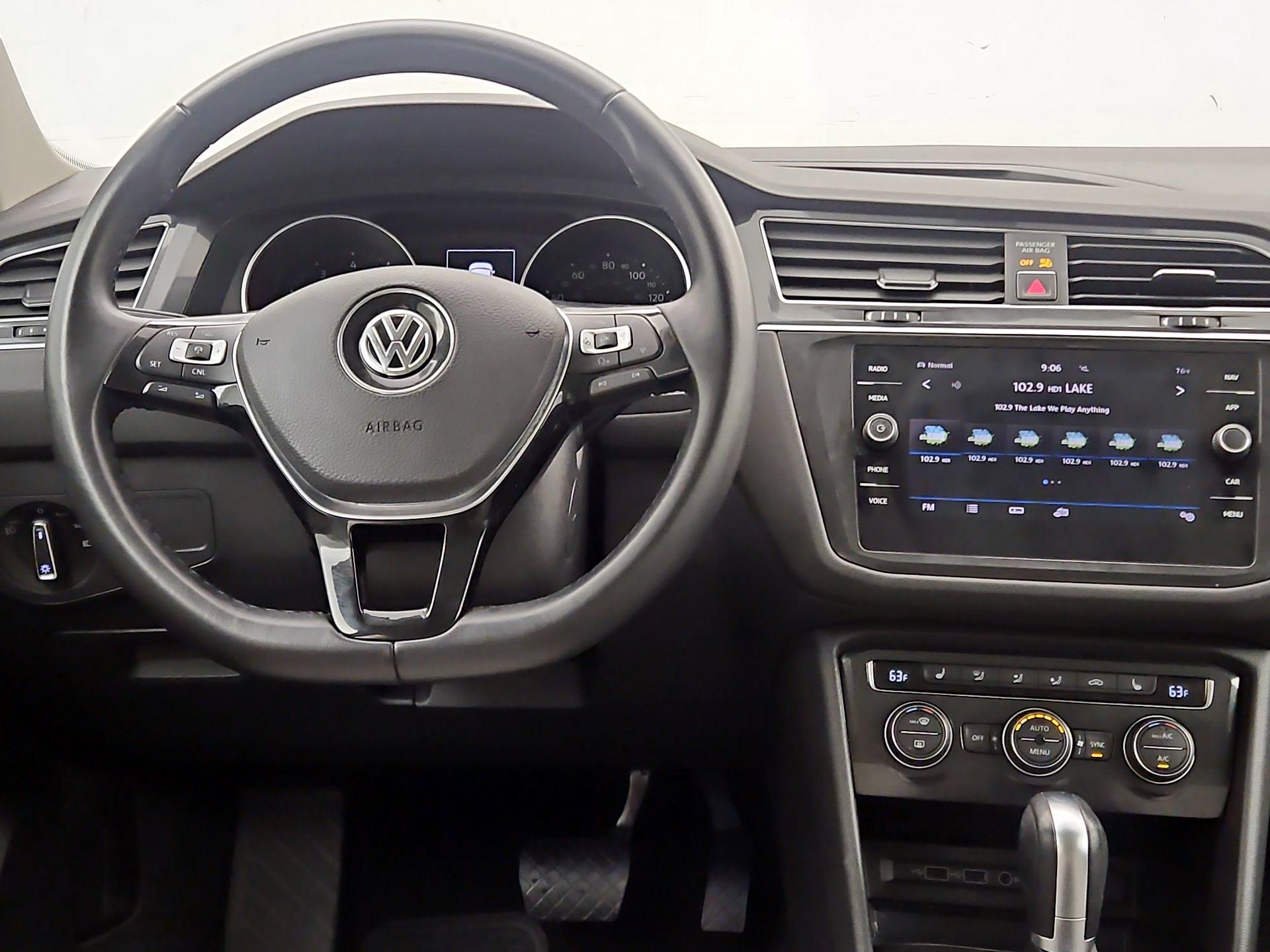 Thumbnail: 2018 Volkswagen Tiguan - 10
