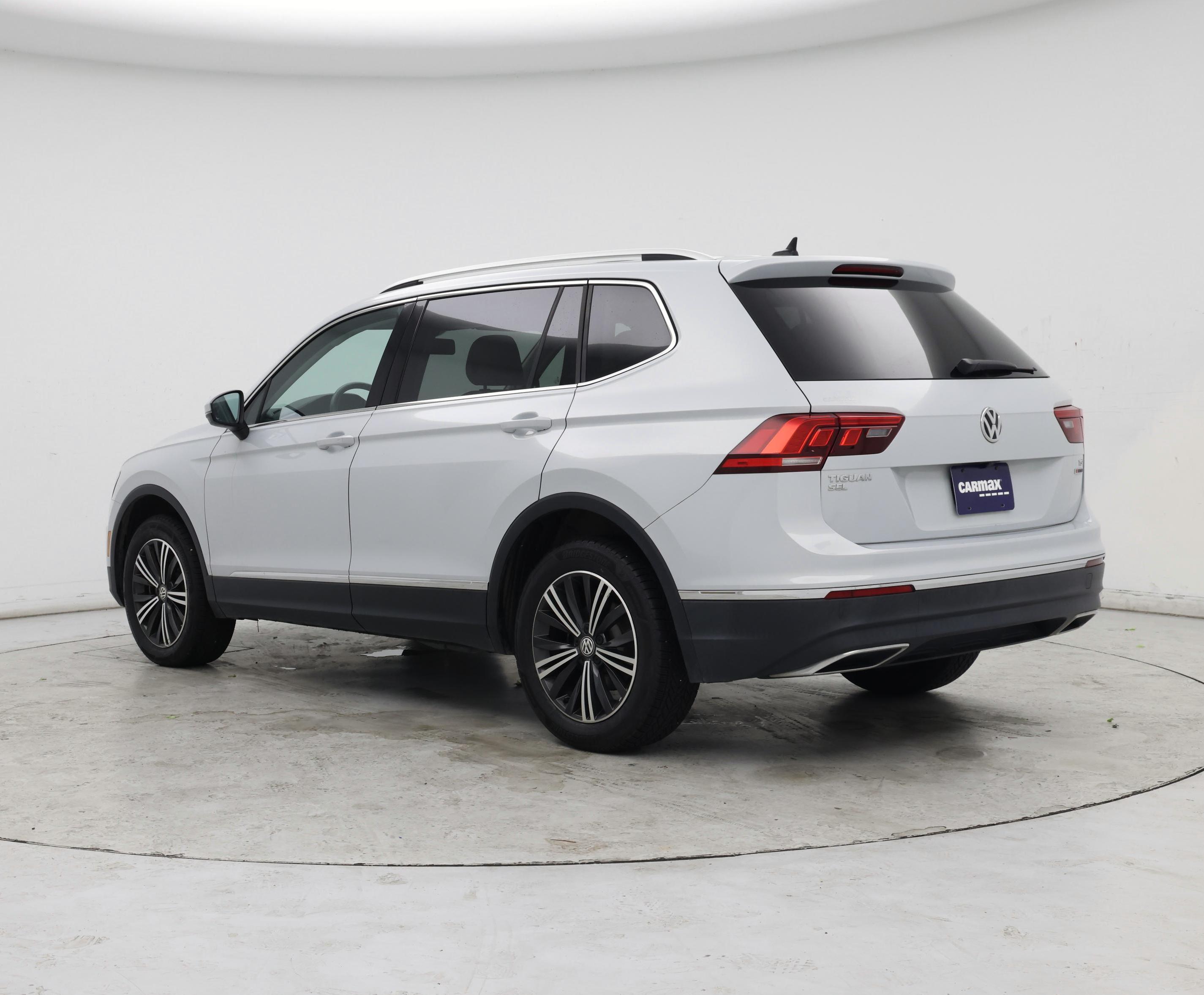 Thumbnail: 2018 Volkswagen Tiguan - 2