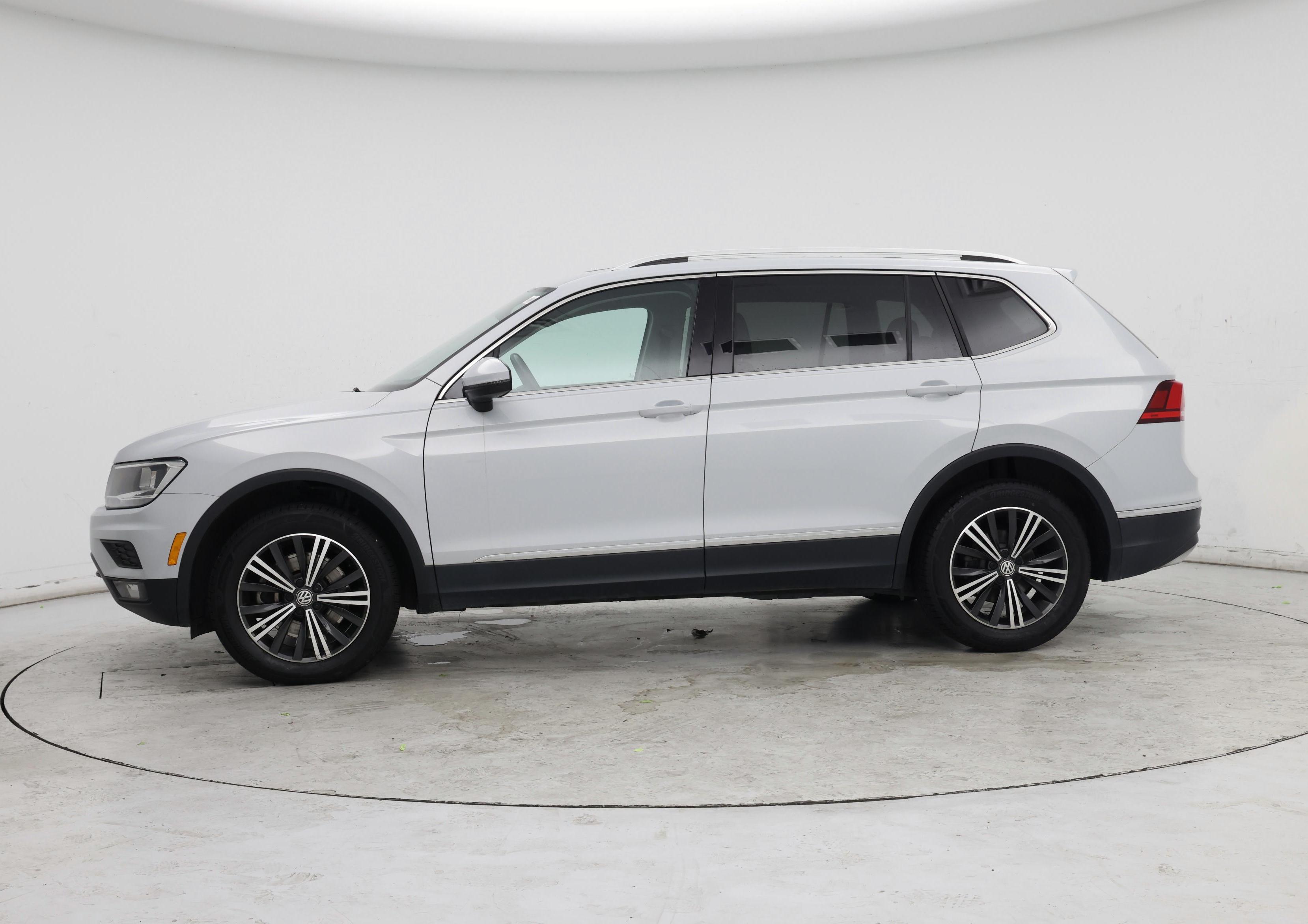 Thumbnail: 2018 Volkswagen Tiguan - 3