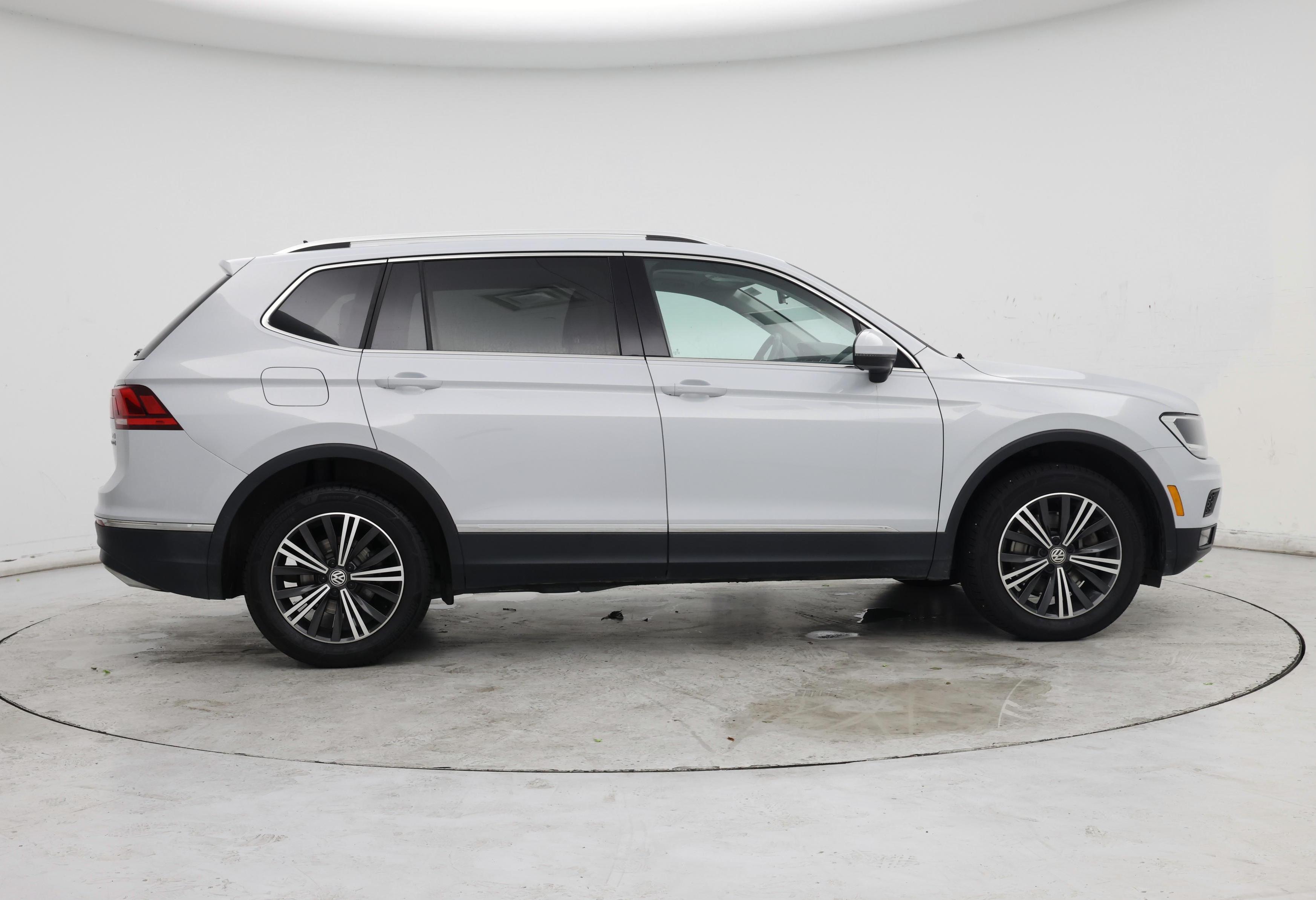 Thumbnail: 2018 Volkswagen Tiguan - 7
