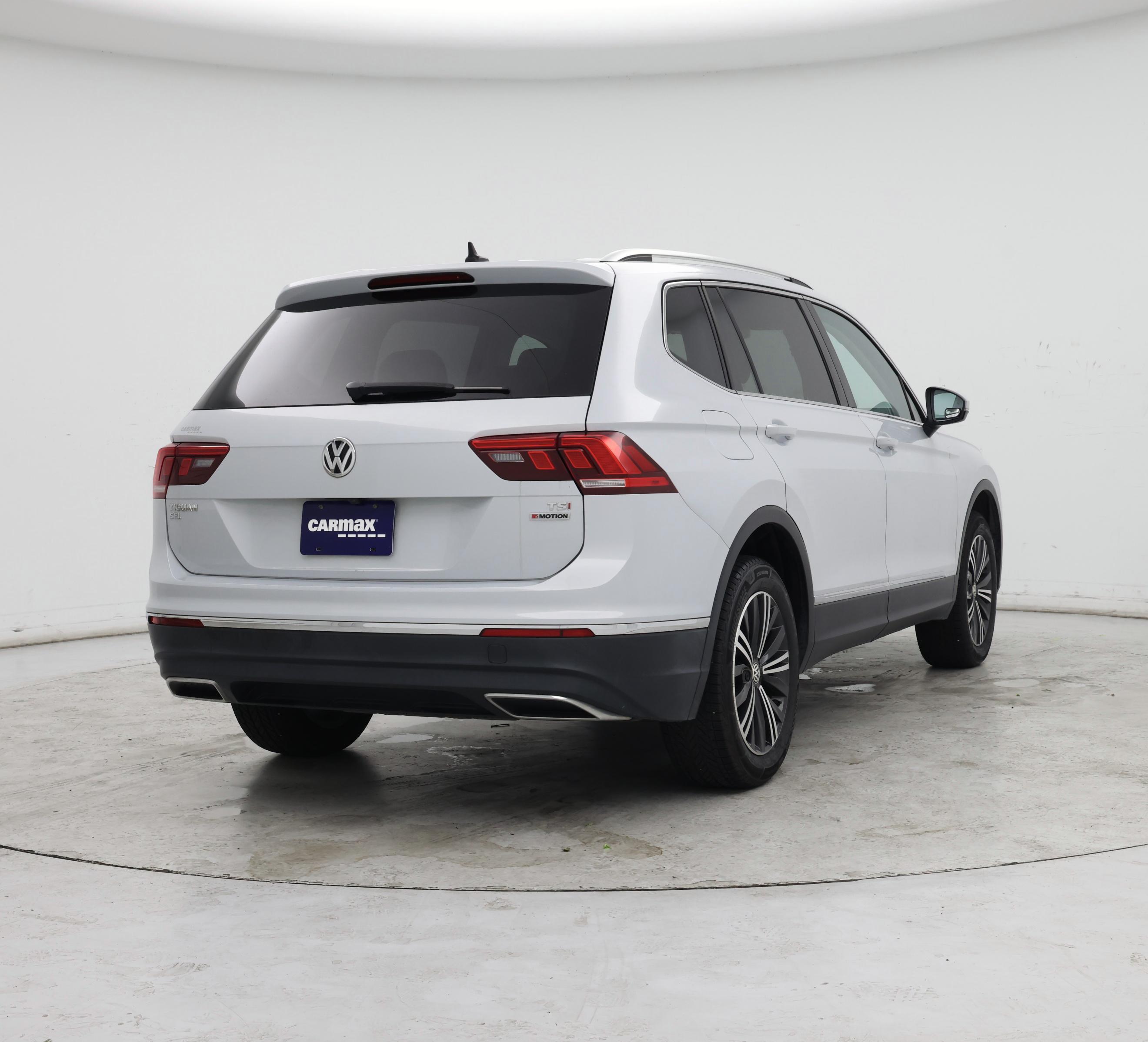Thumbnail: 2018 Volkswagen Tiguan - 8