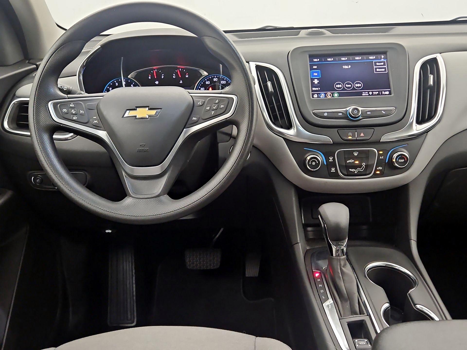 Thumbnail: 2022 Chevrolet Equinox - 10
