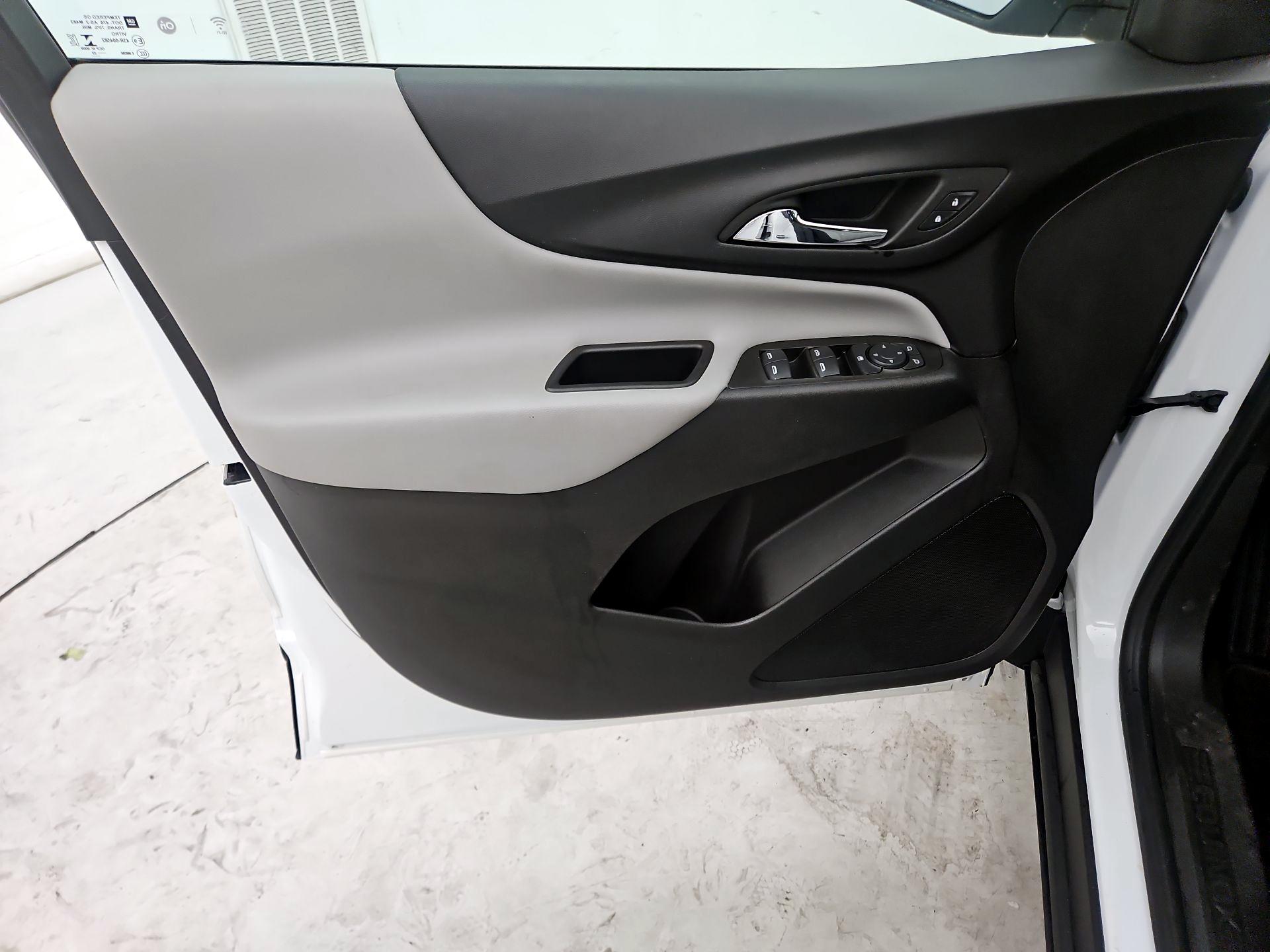 Thumbnail: 2022 Chevrolet Equinox - 12