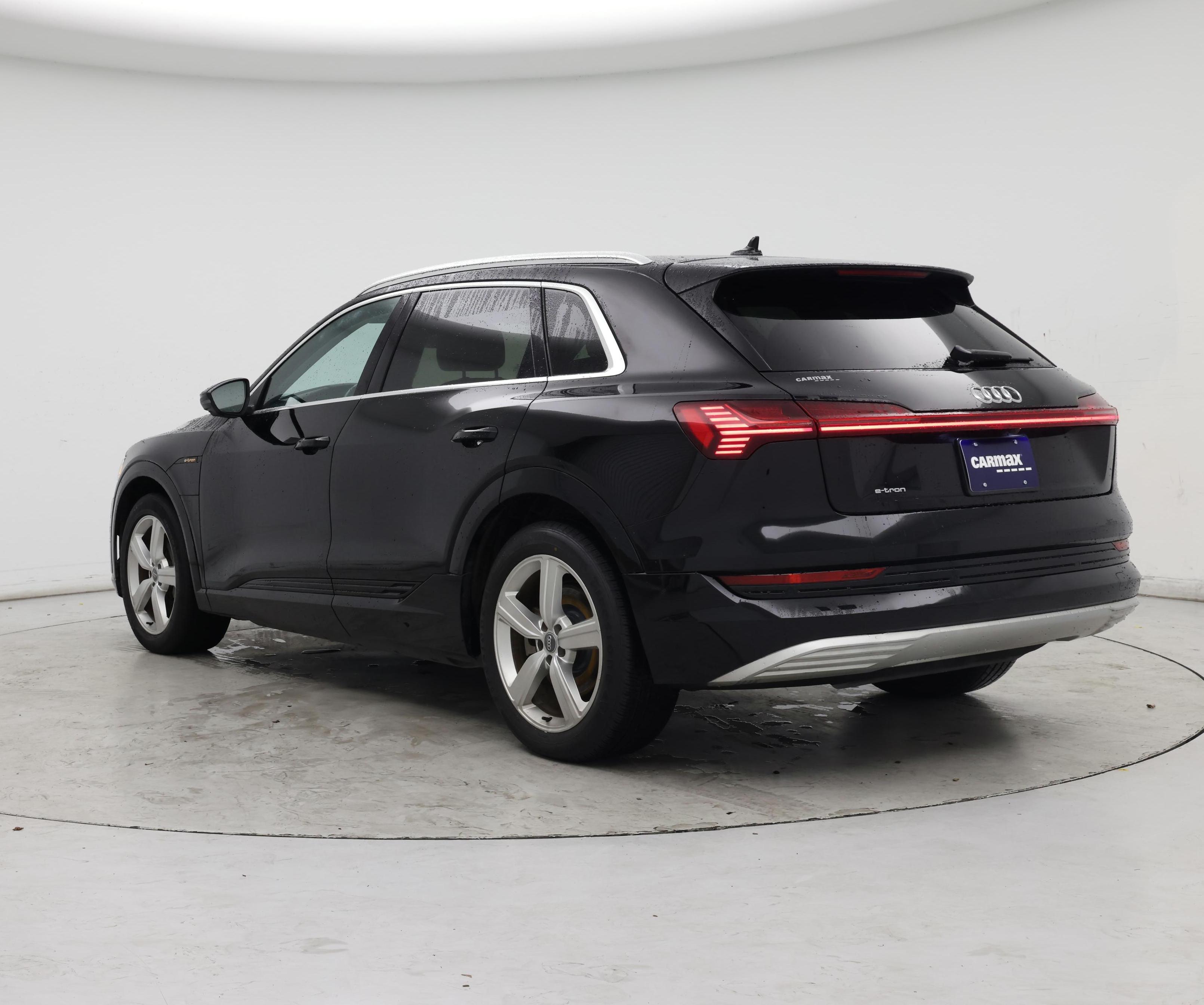 Thumbnail: 2019 Audi e-tron - 2