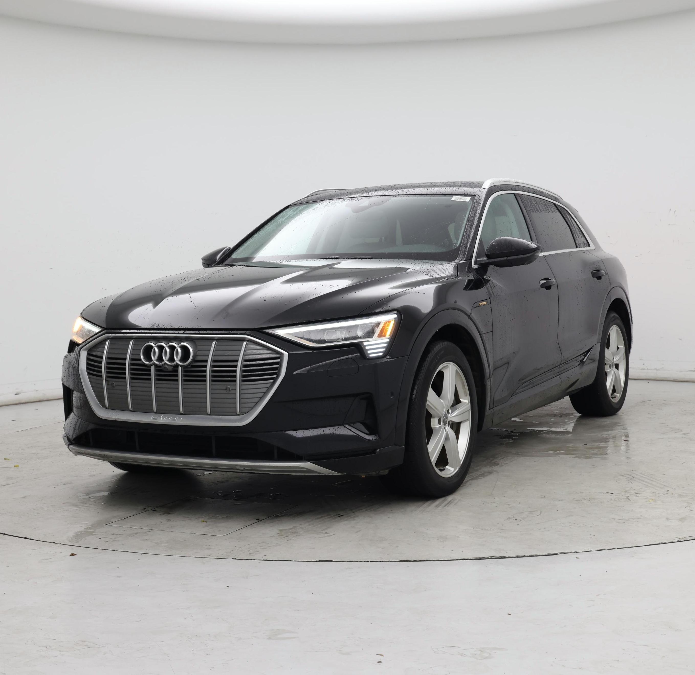 Thumbnail: 2019 Audi e-tron - 4