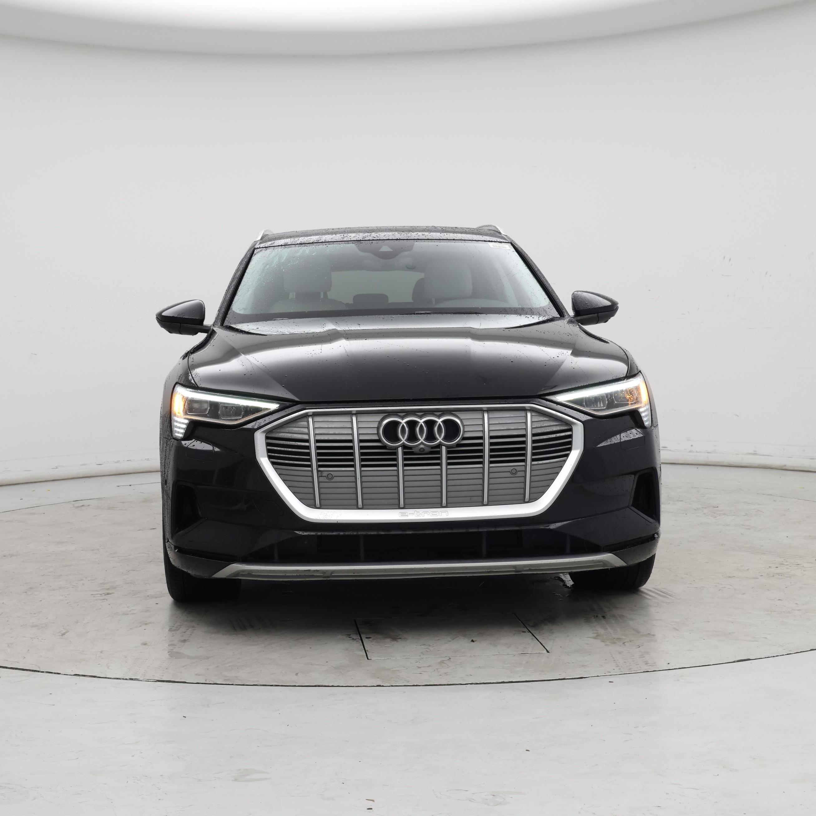 Thumbnail: 2019 Audi e-tron - 5