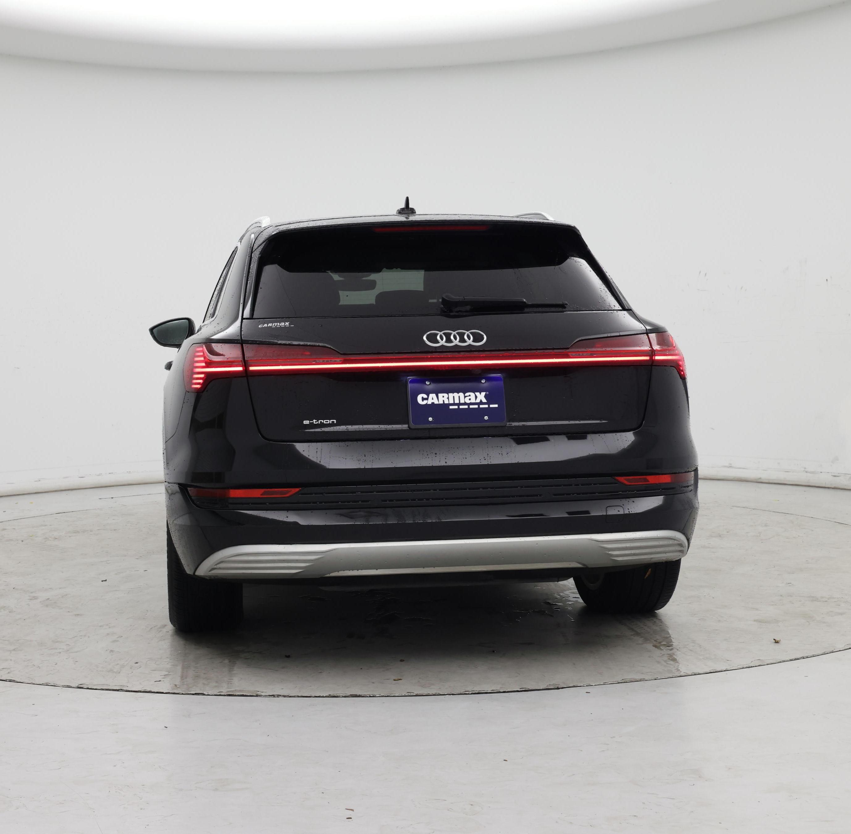 Thumbnail: 2019 Audi e-tron - 6