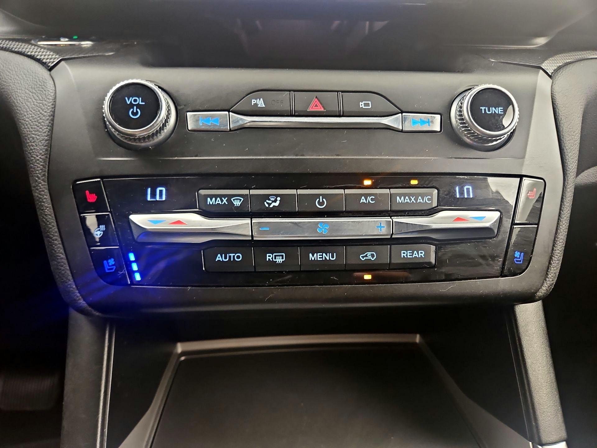 Thumbnail: 2020 Ford Explorer - 17