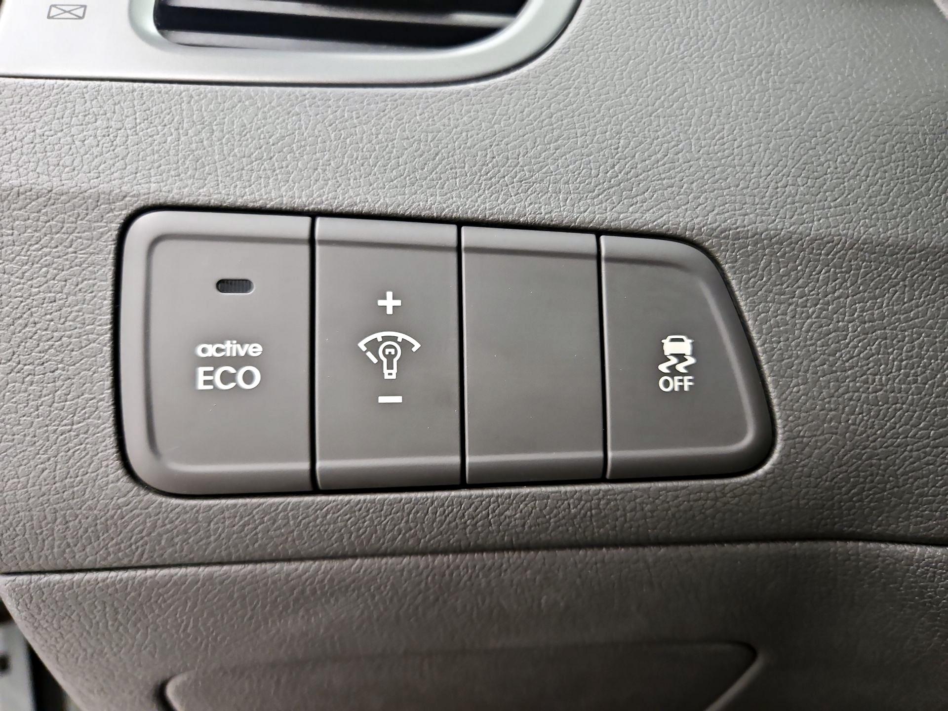 Thumbnail: 2014 Hyundai Elantra - 13