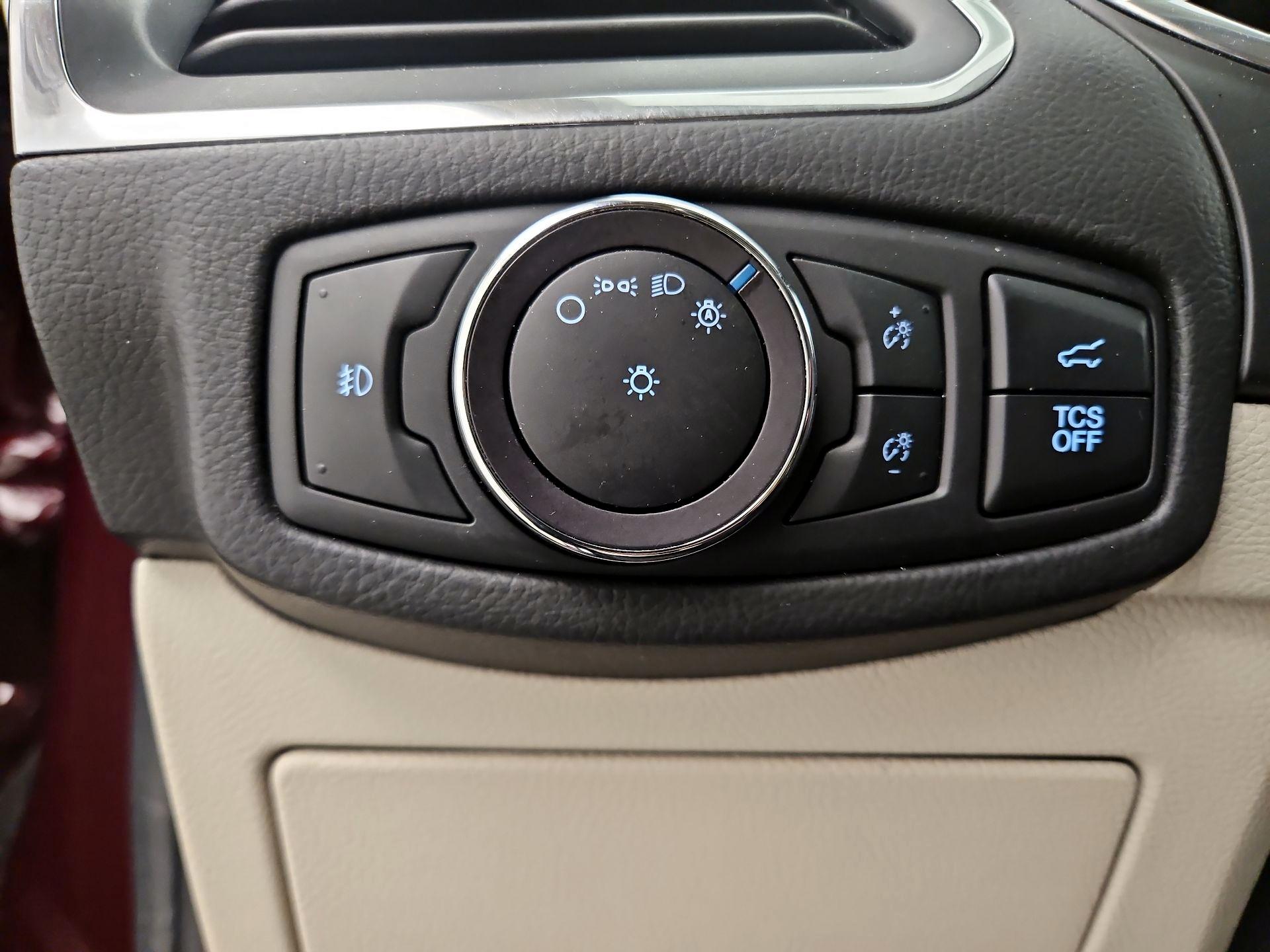 Thumbnail: 2020 Ford Edge - 13