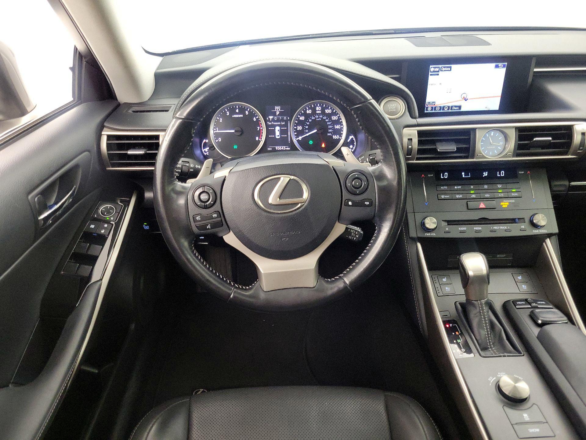 Thumbnail: 2016 Lexus IS - 10