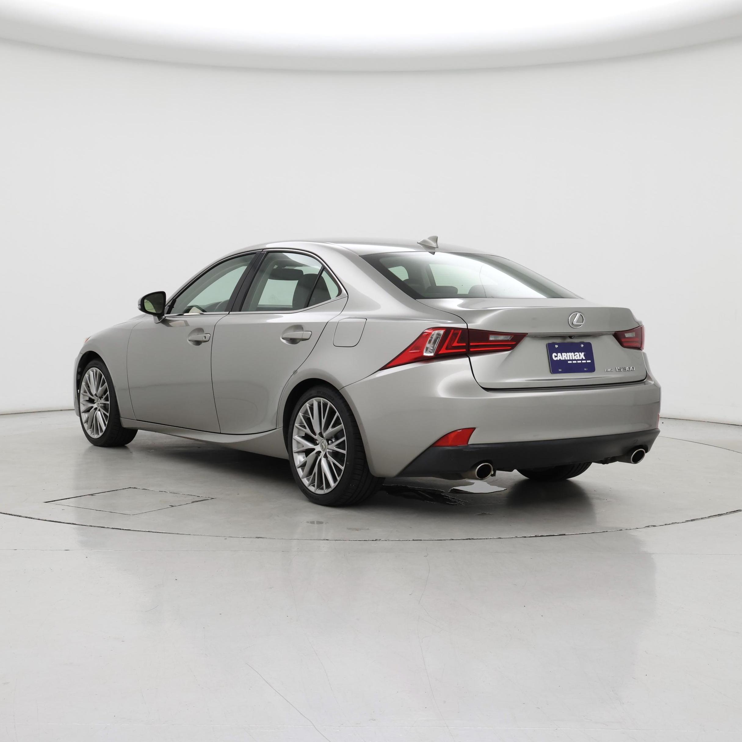 Thumbnail: 2016 Lexus IS - 2