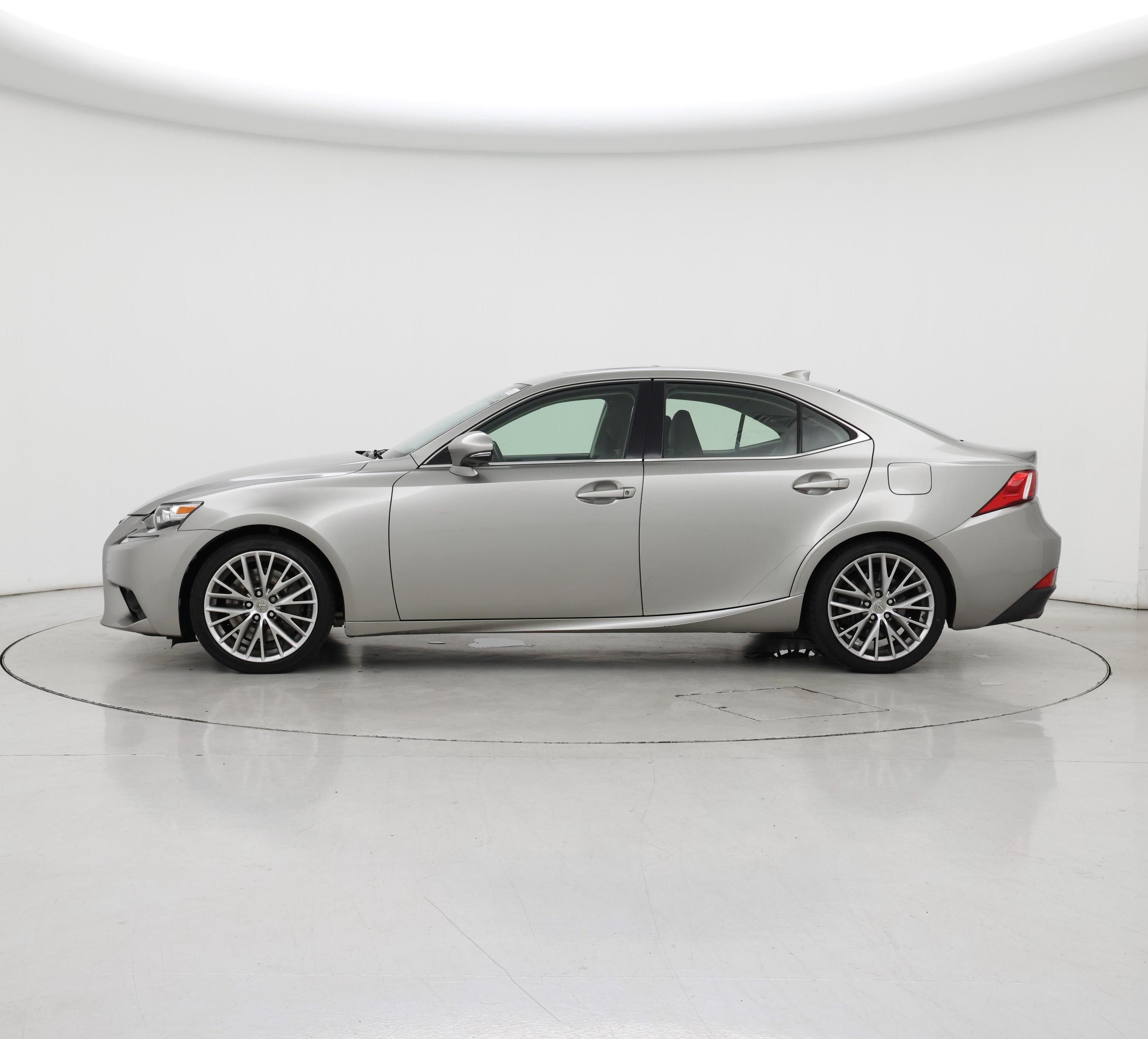 Thumbnail: 2016 Lexus IS - 3