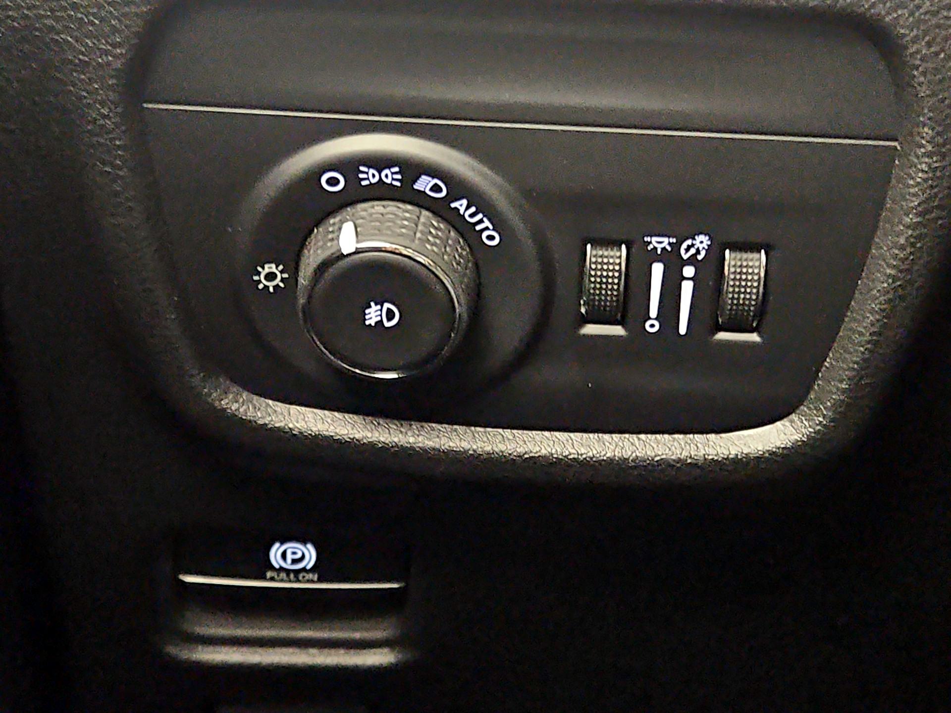 Thumbnail: 2024 Jeep Grand Cherokee - 13