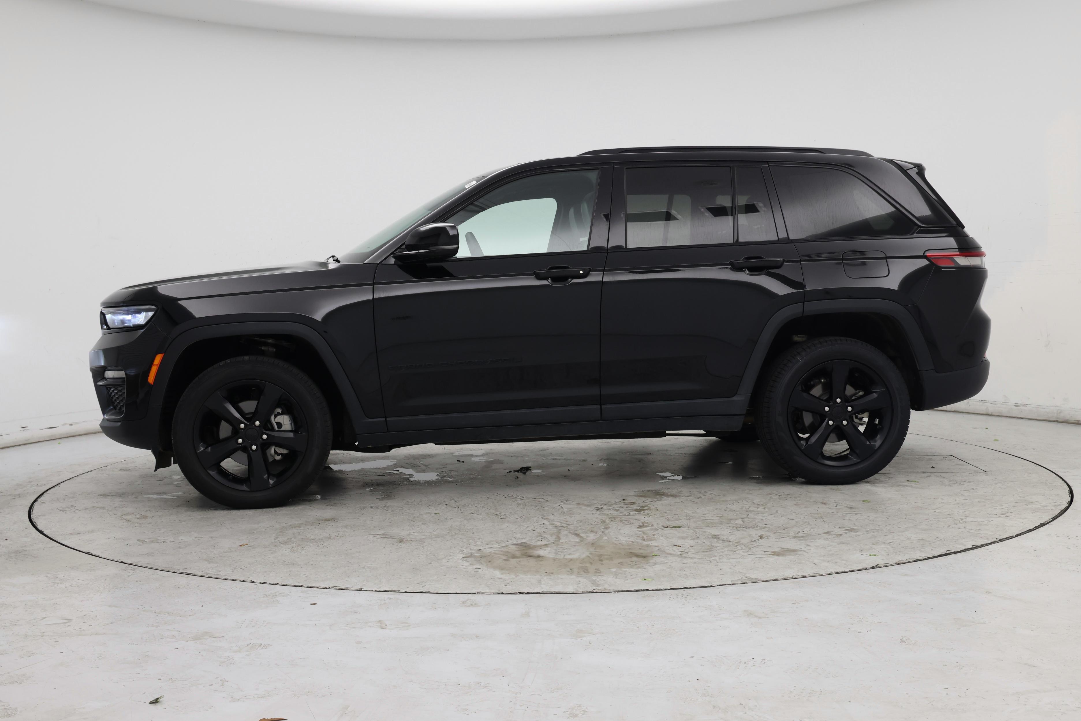 Thumbnail: 2024 Jeep Grand Cherokee - 3