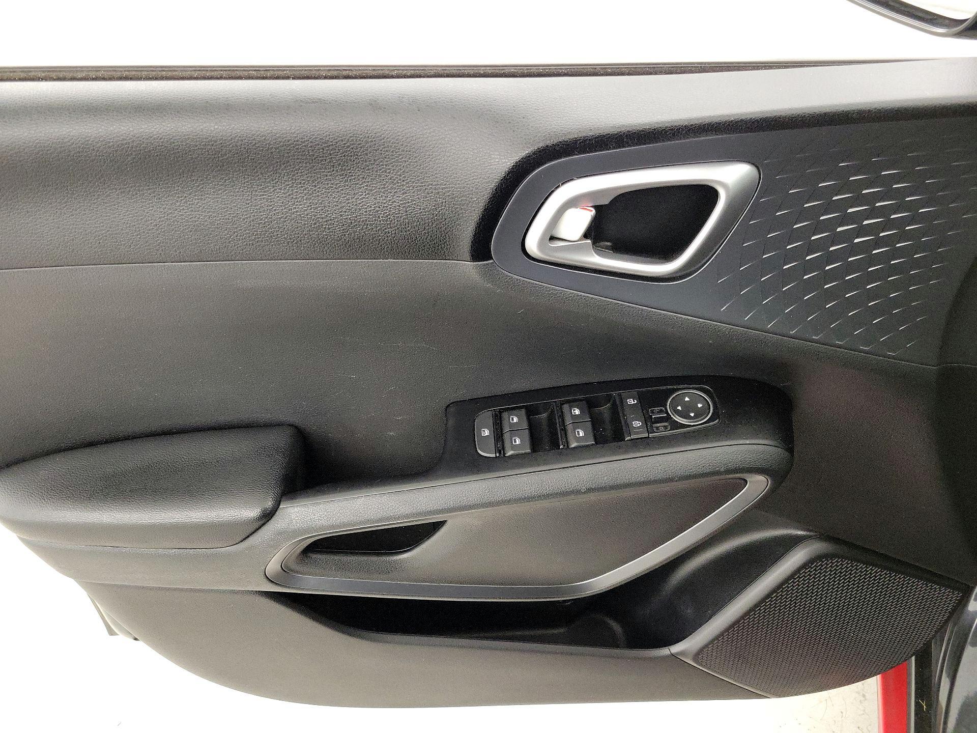 Thumbnail: 2020 Kia Soul - 12