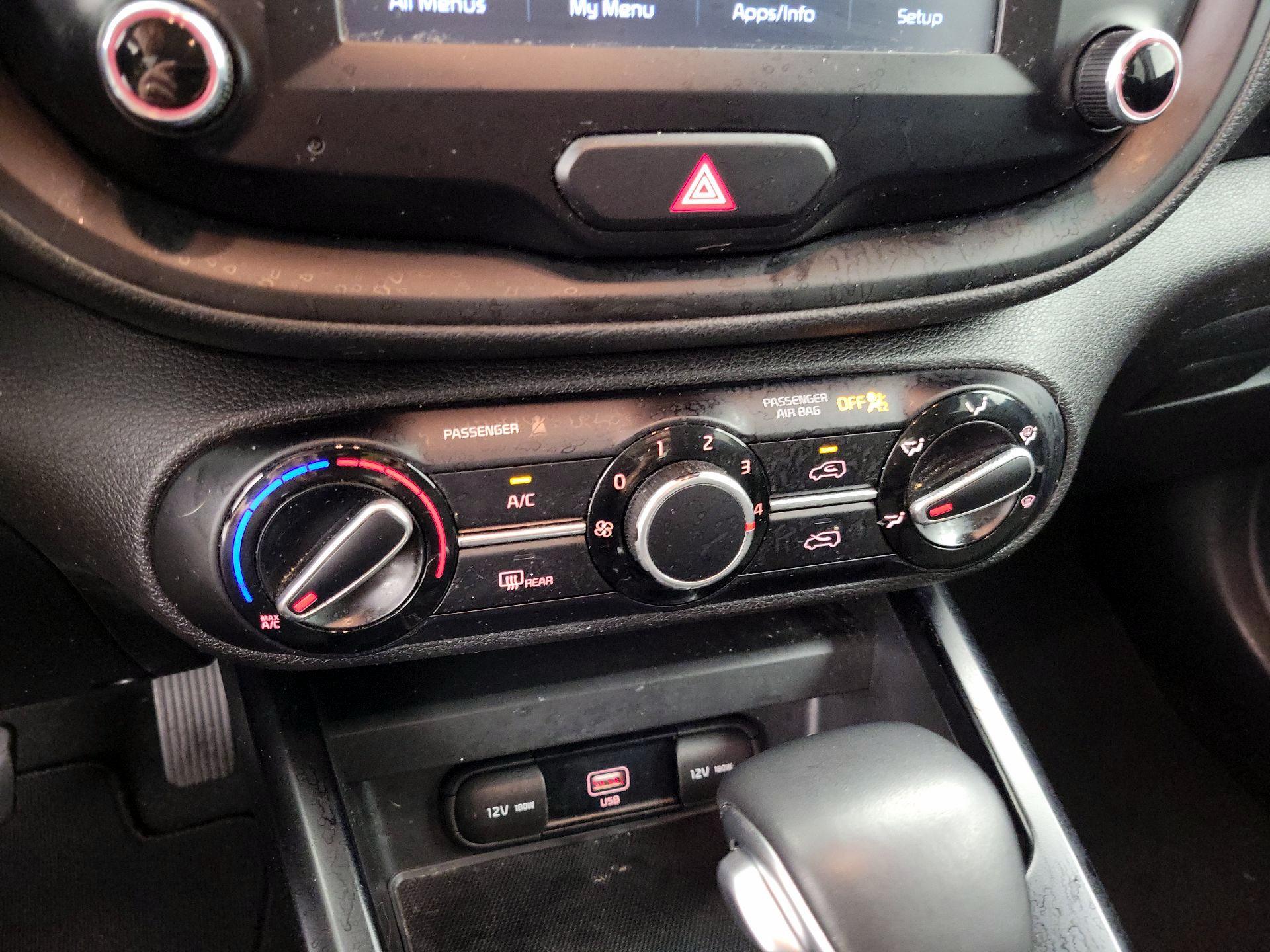 Thumbnail: 2020 Kia Soul - 16