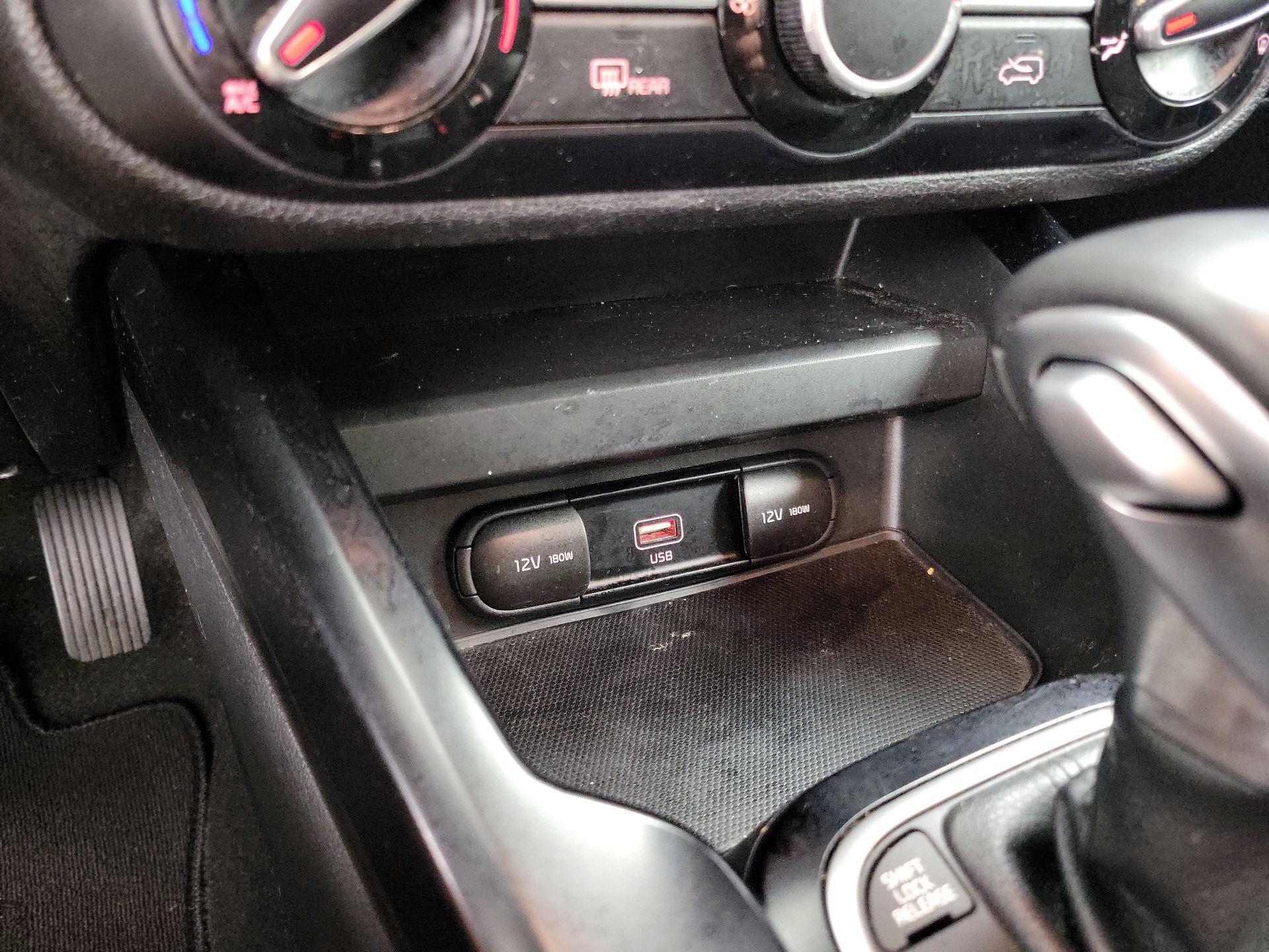 Thumbnail: 2020 Kia Soul - 18