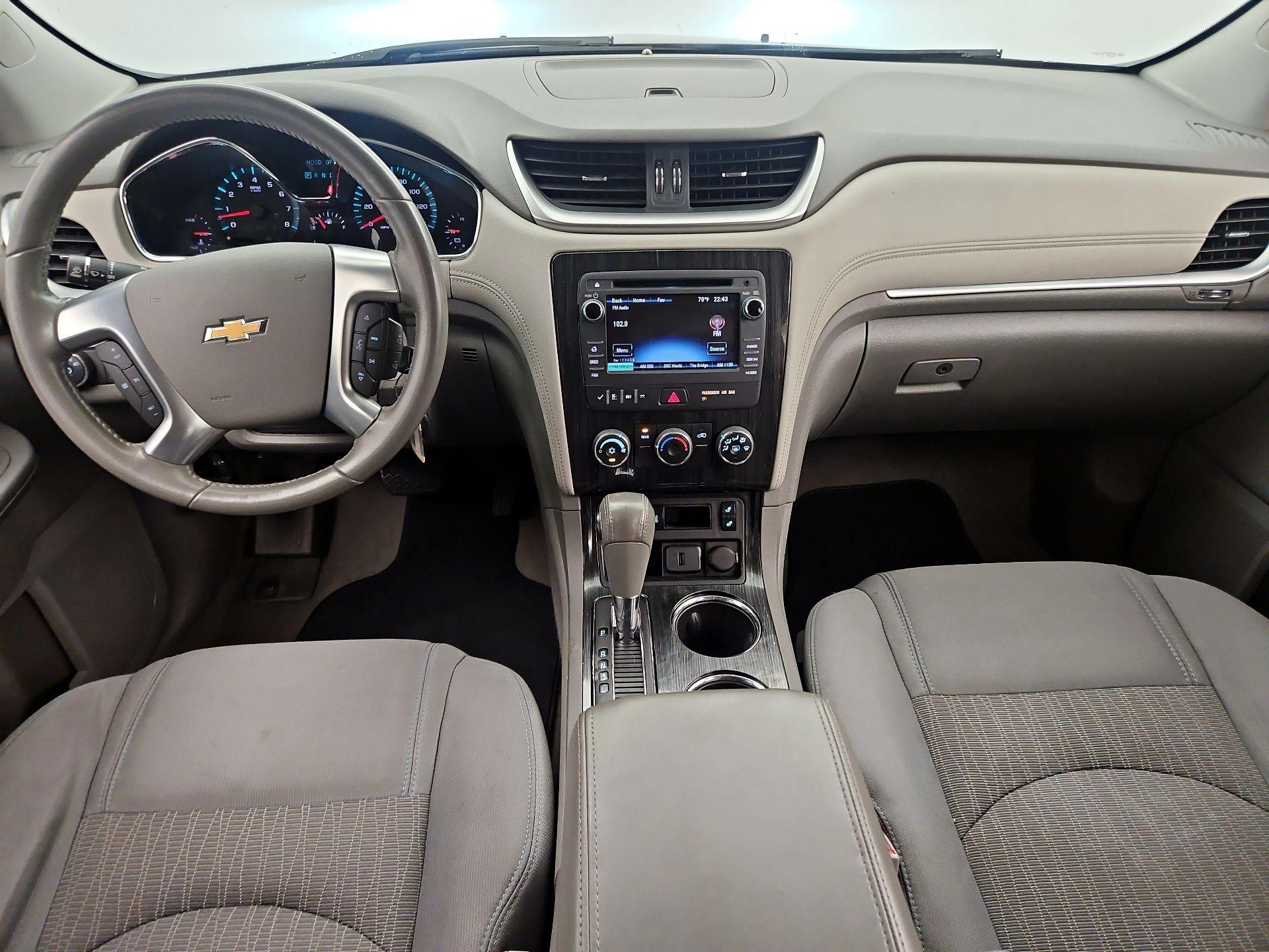 Thumbnail: 2015 Chevrolet Traverse - 9