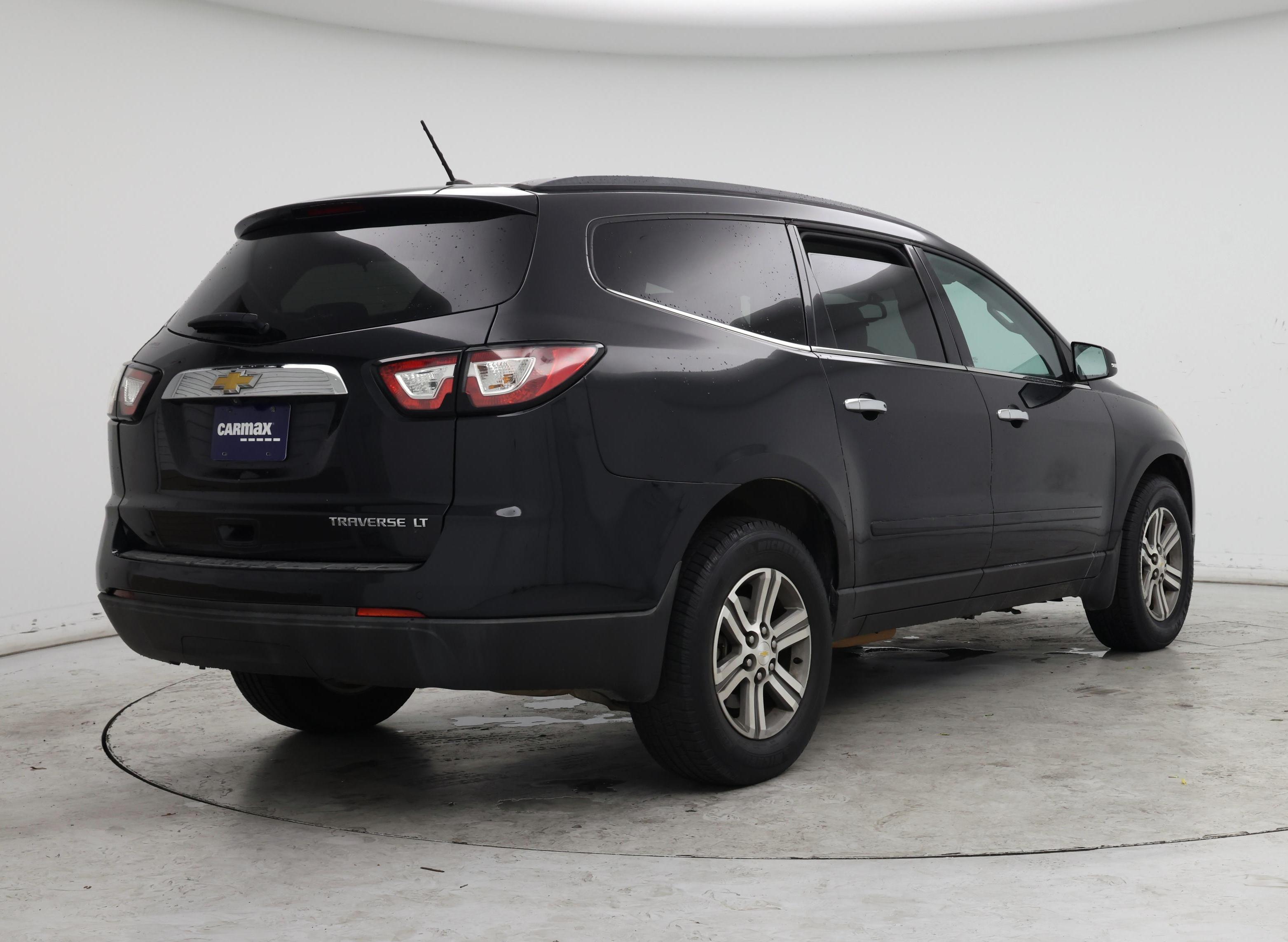 Thumbnail: 2015 Chevrolet Traverse - 8