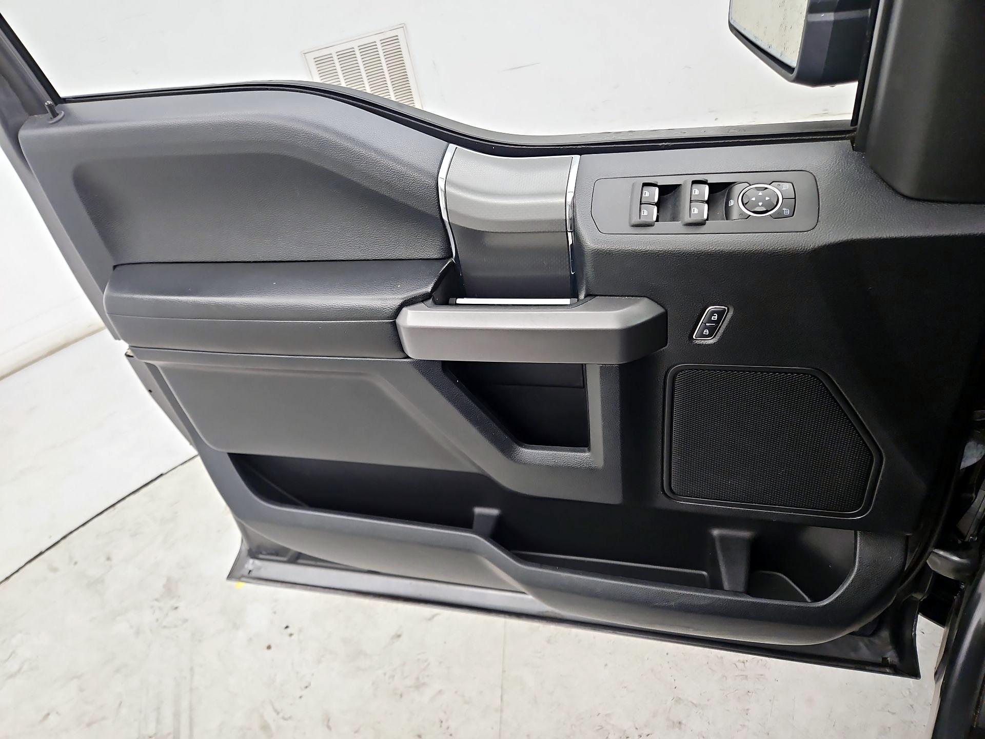 Thumbnail: 2015 Ford F-150 - 12