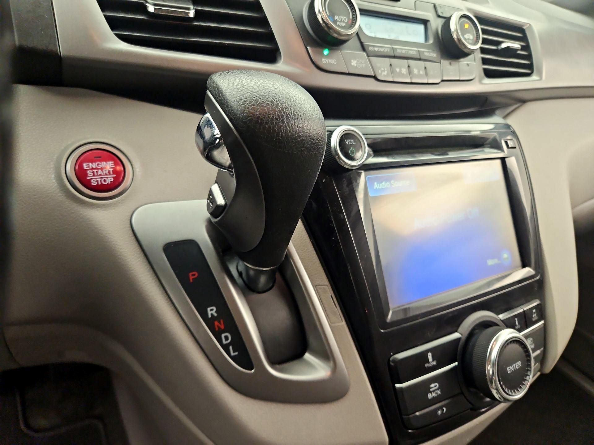 Thumbnail: 2016 Honda Odyssey - 17