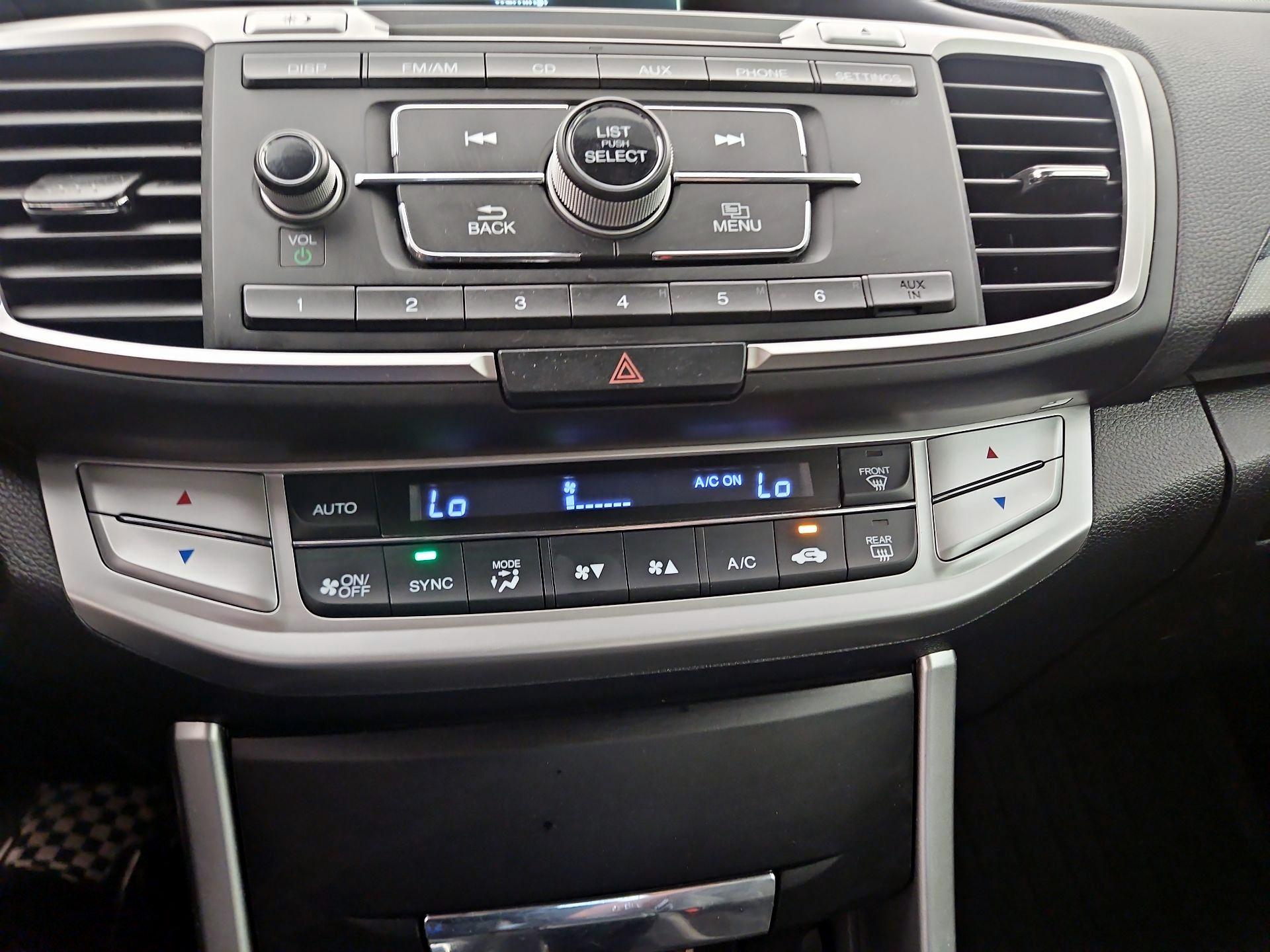 Thumbnail: 2015 Honda Accord - 16