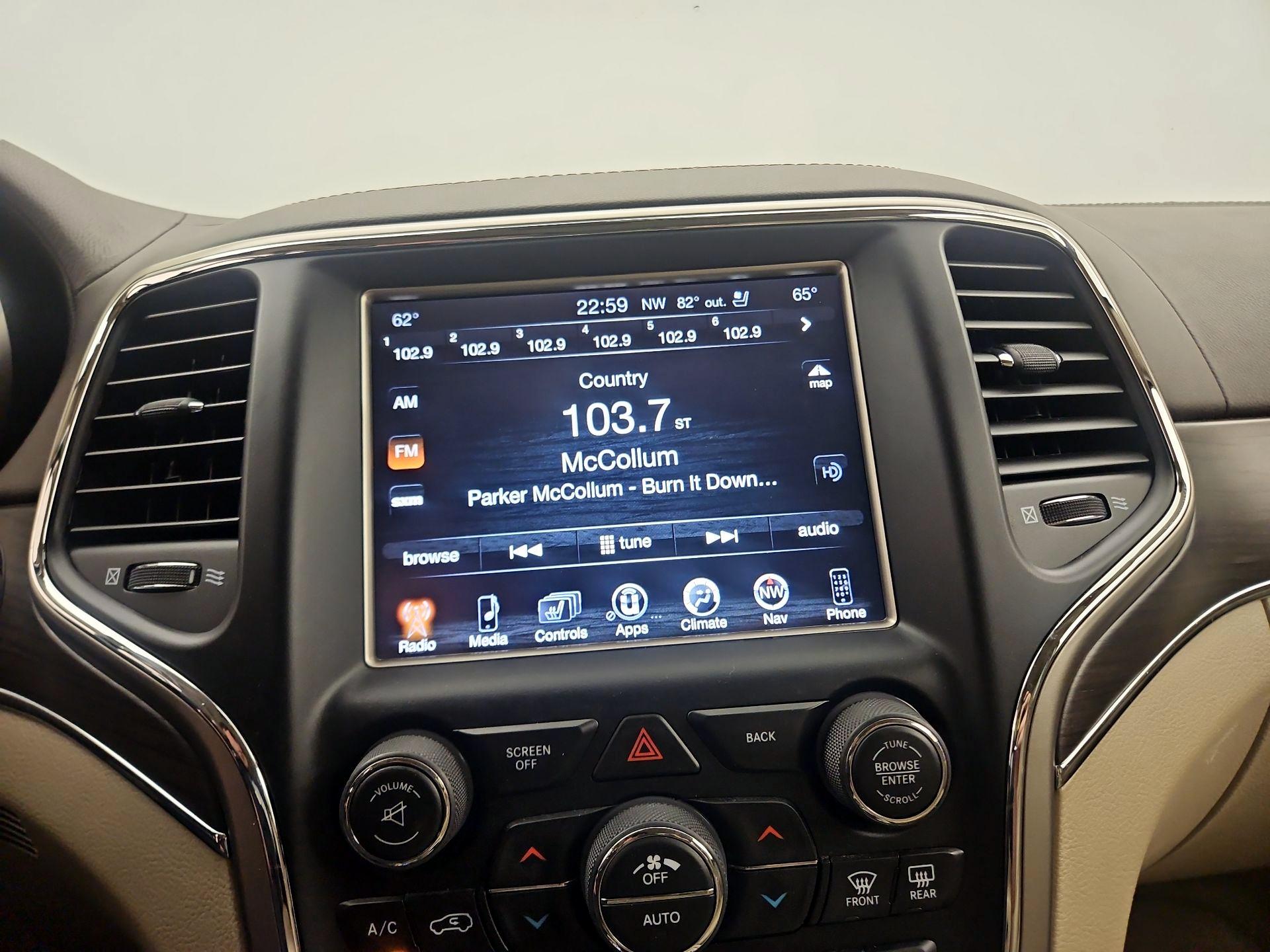 Thumbnail: 2017 Jeep Grand Cherokee - 16